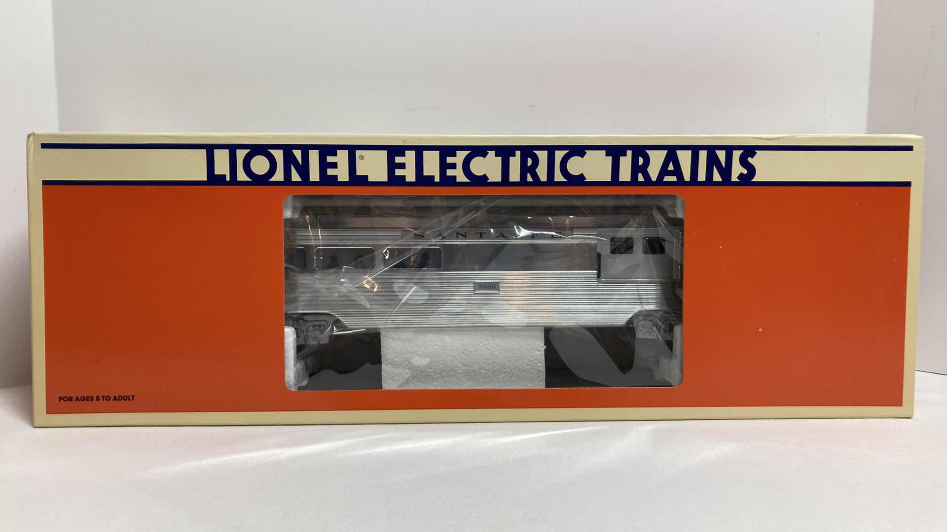 Photo 1 of LIONEL ELECTRIC TRAINS SANTA FE ALUMINUM COMBO TRAIN CAR 6-19110