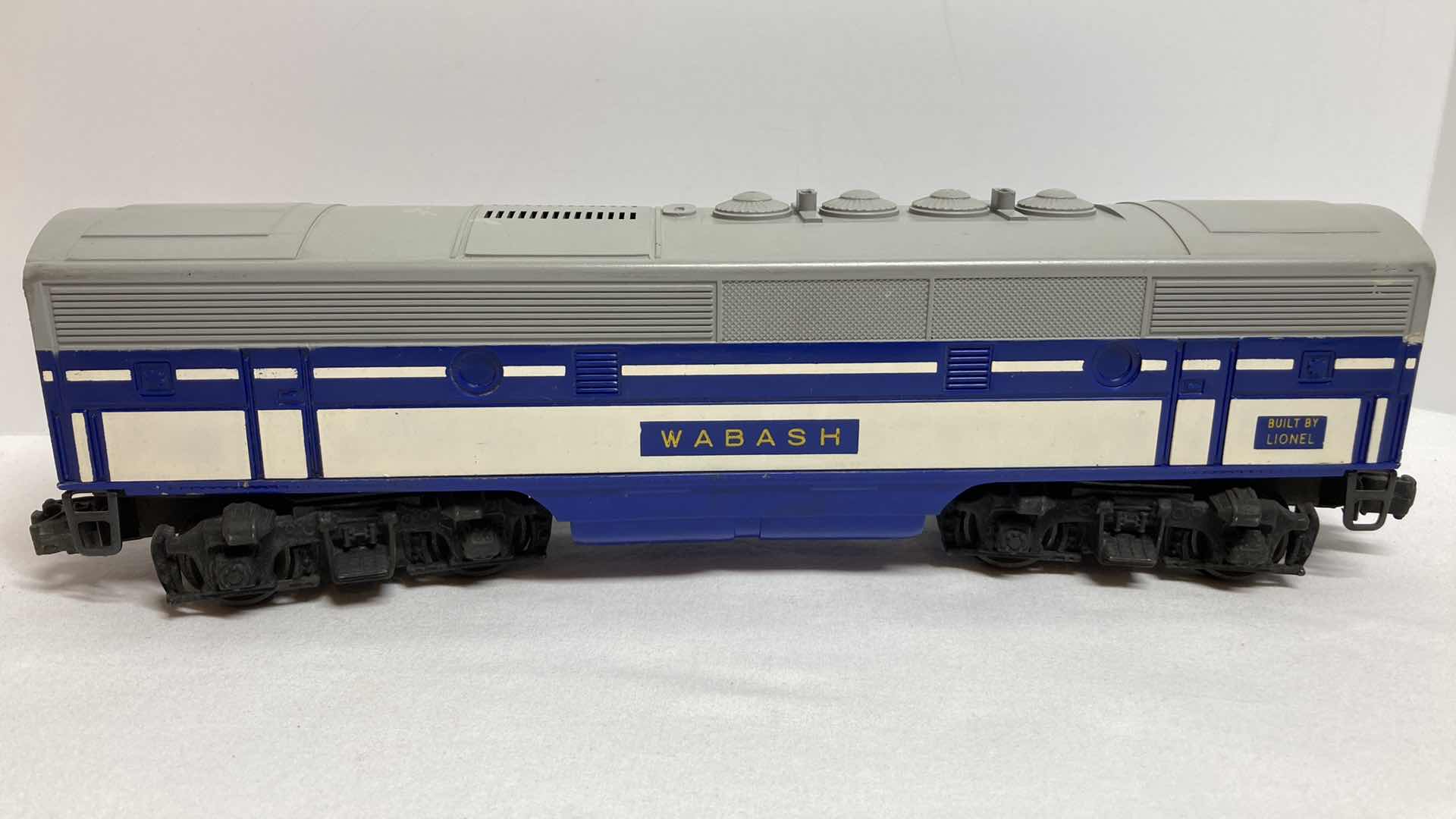 Photo 3 of LIONEL ELECTRIC TRAINS WABASH B UNIT NO.2367C TRAIN CAR