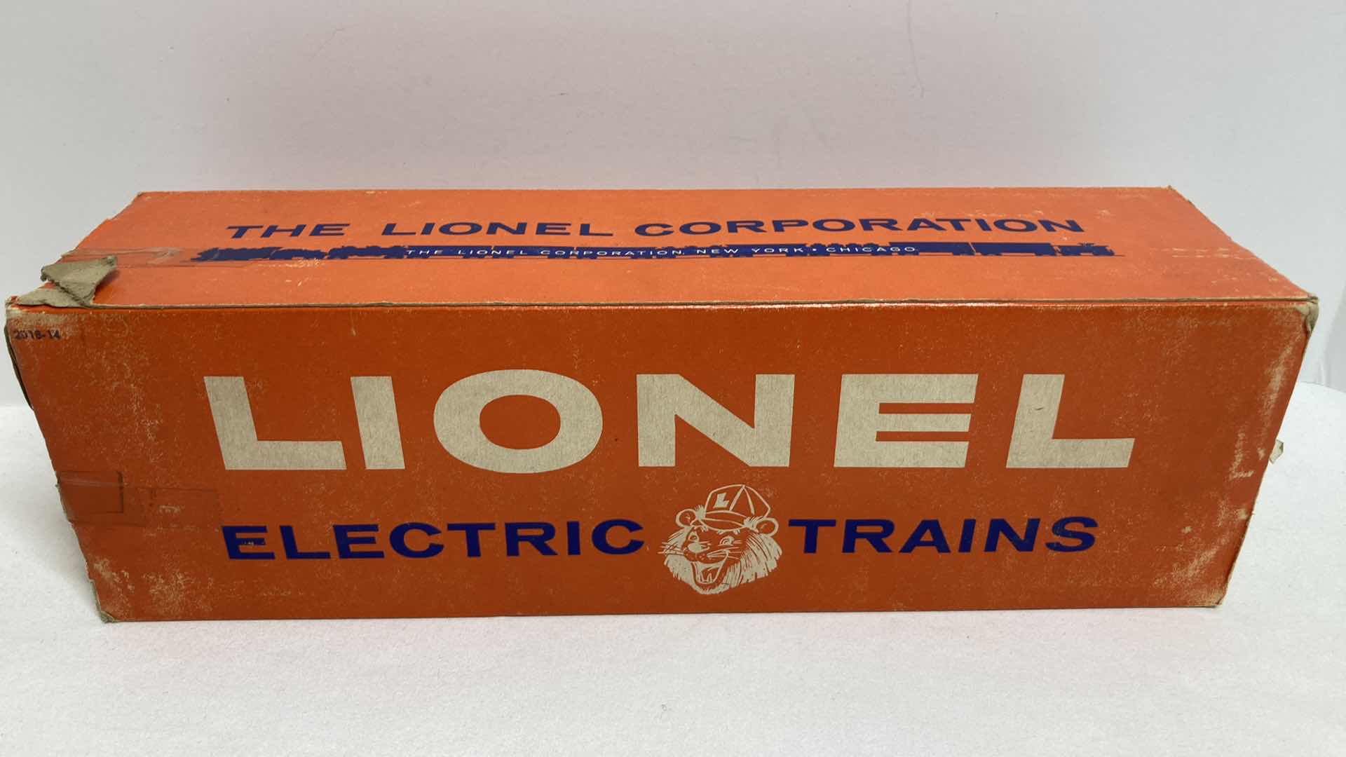 Photo 7 of LIONEL ELECTRIC TRAINS POSTWAR LOCOMOTIVE NO.2037