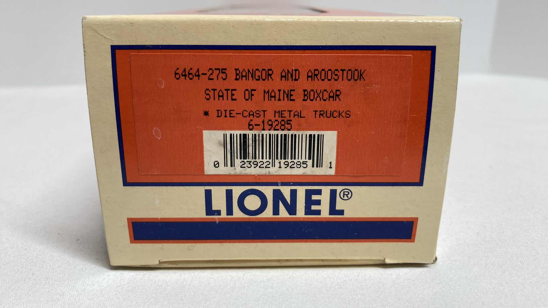 Photo 3 of LIONEL ELECTRIC TRAINS 6464-275 BANGOR AND AROOSTOOK STATE OF MAINE 6-19285 BOX CAR