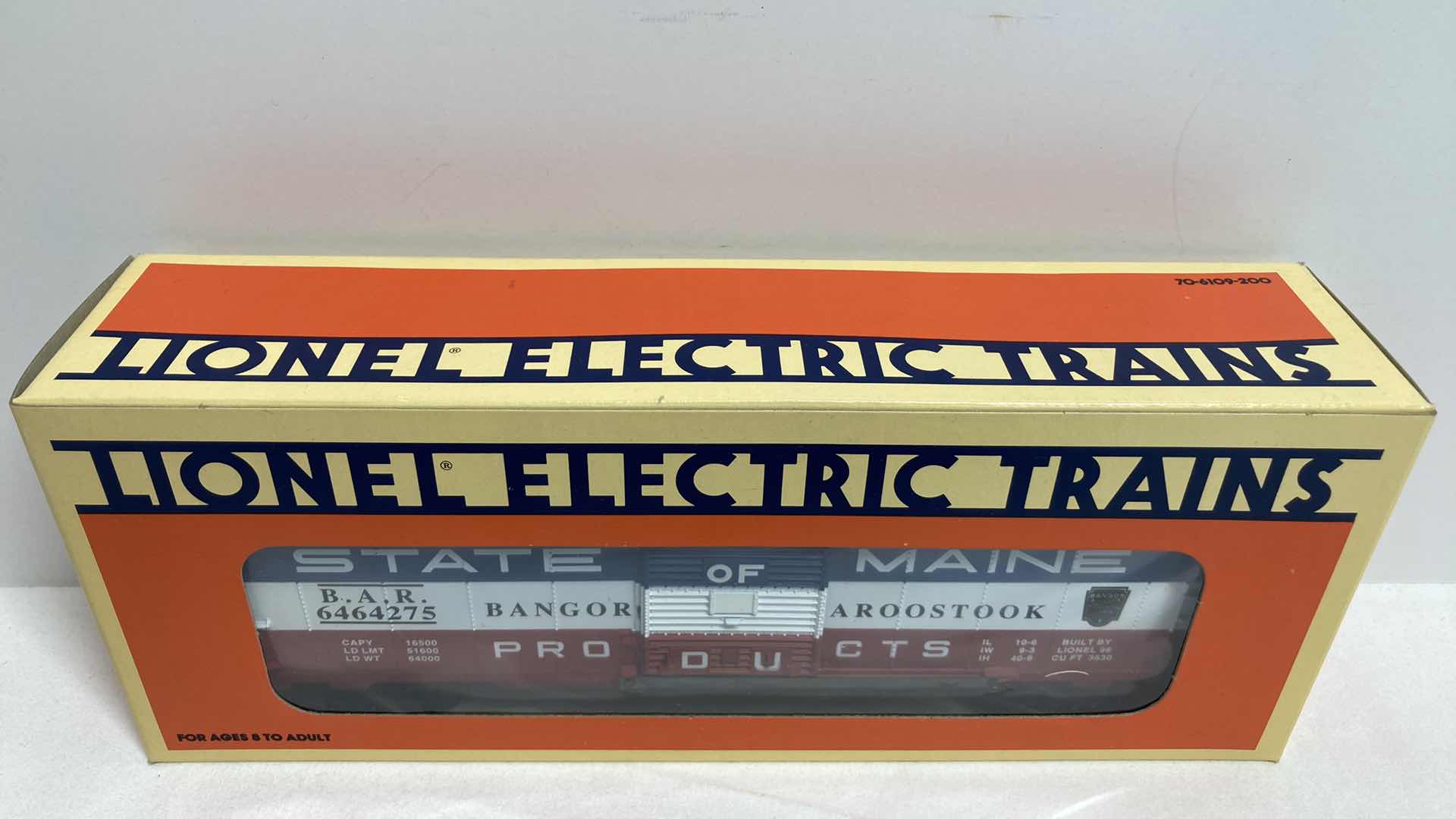 Photo 2 of LIONEL ELECTRIC TRAINS STATE OF MAINE 6-19273 BOX CAR