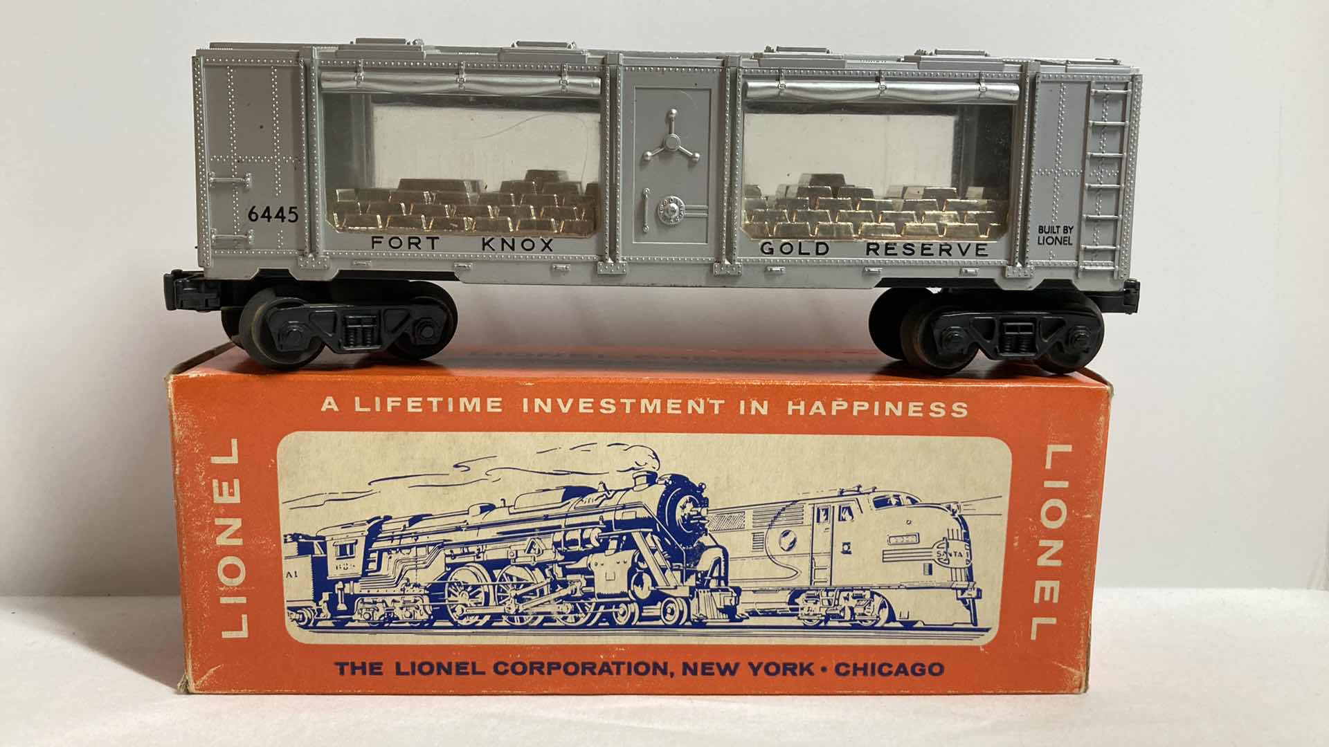 Photo 1 of LIONEL ELECTRIC TRAINS FORT KNOX GOLD BULLION TRANSPORT CAR 6445