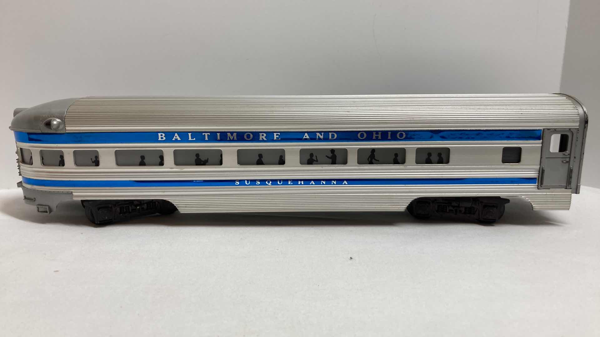 Photo 1 of GOLDEN MEMORIES ELECTRIC TRAINS O LUXURY LINER B&O CAR