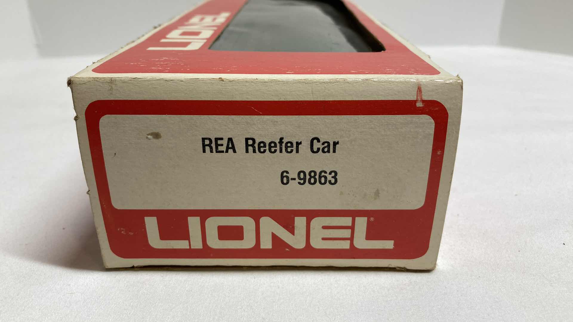 Photo 5 of LIONEL REA REEFER BOX CAR 6-9863