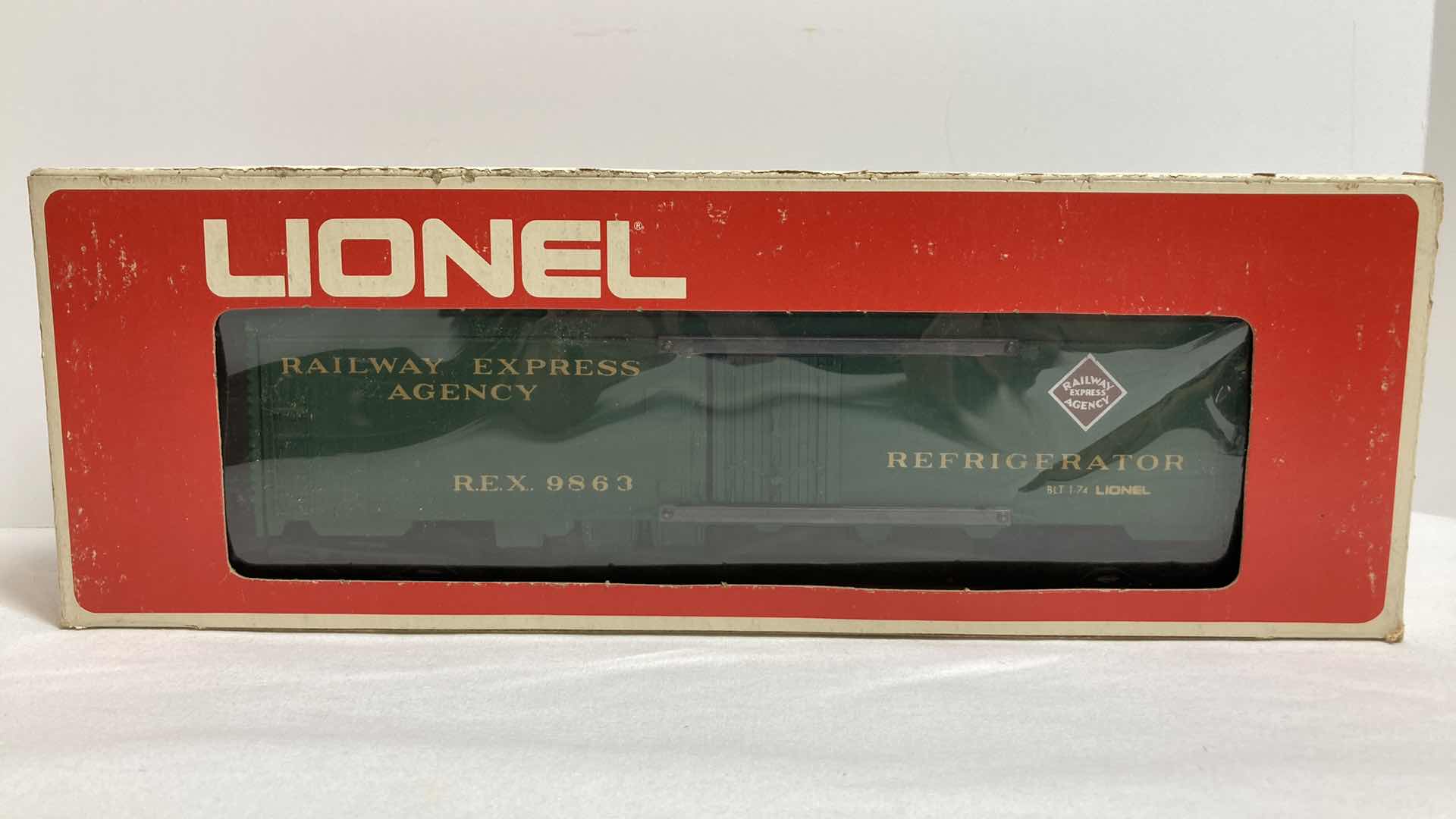 Photo 1 of LIONEL REA REEFER BOX CAR 6-9863