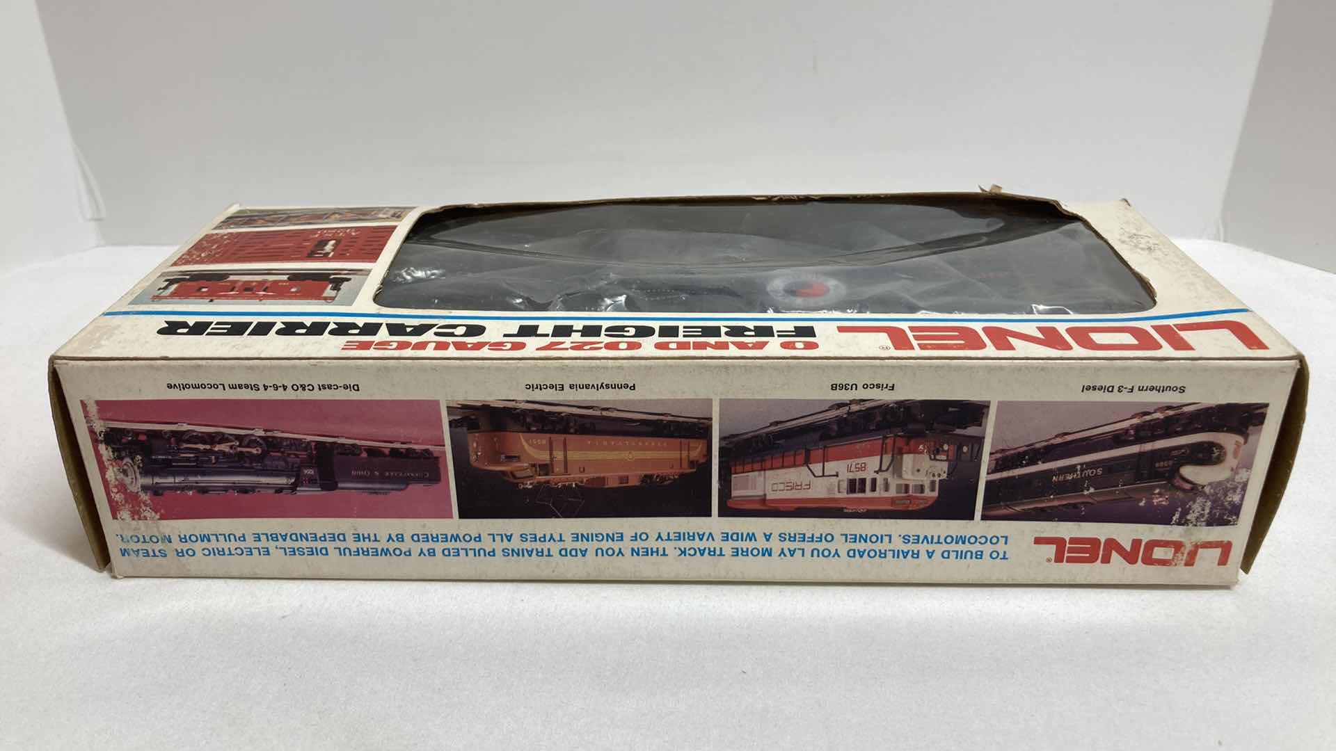 Photo 4 of LIONEL NP BAY WINDOW CABOOSE FREIGHT CARRIER 6-9268