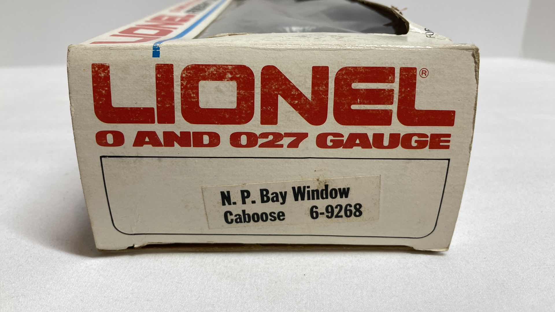 Photo 5 of LIONEL NP BAY WINDOW CABOOSE FREIGHT CARRIER 6-9268