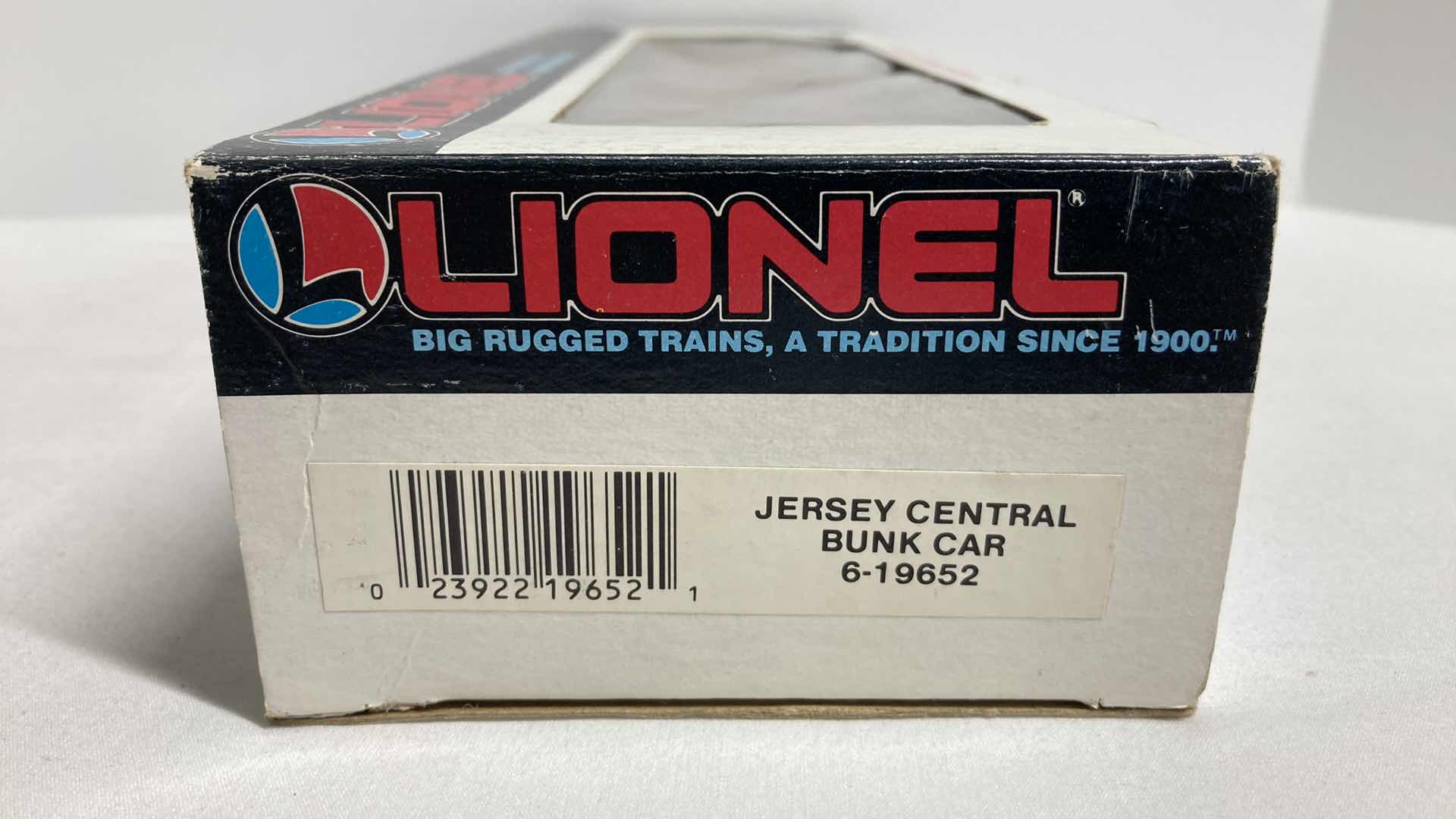 Photo 5 of LIONEL JERSEY CENTRAL BUNK CAR 6-19652
