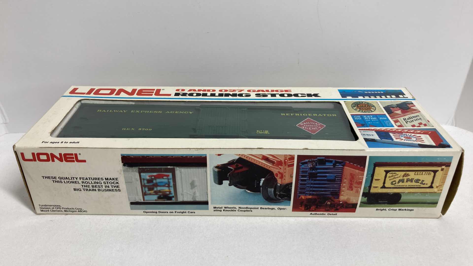 Photo 2 of LIONEL RAILWAY EXPRESS REEFER CAR 6-5709