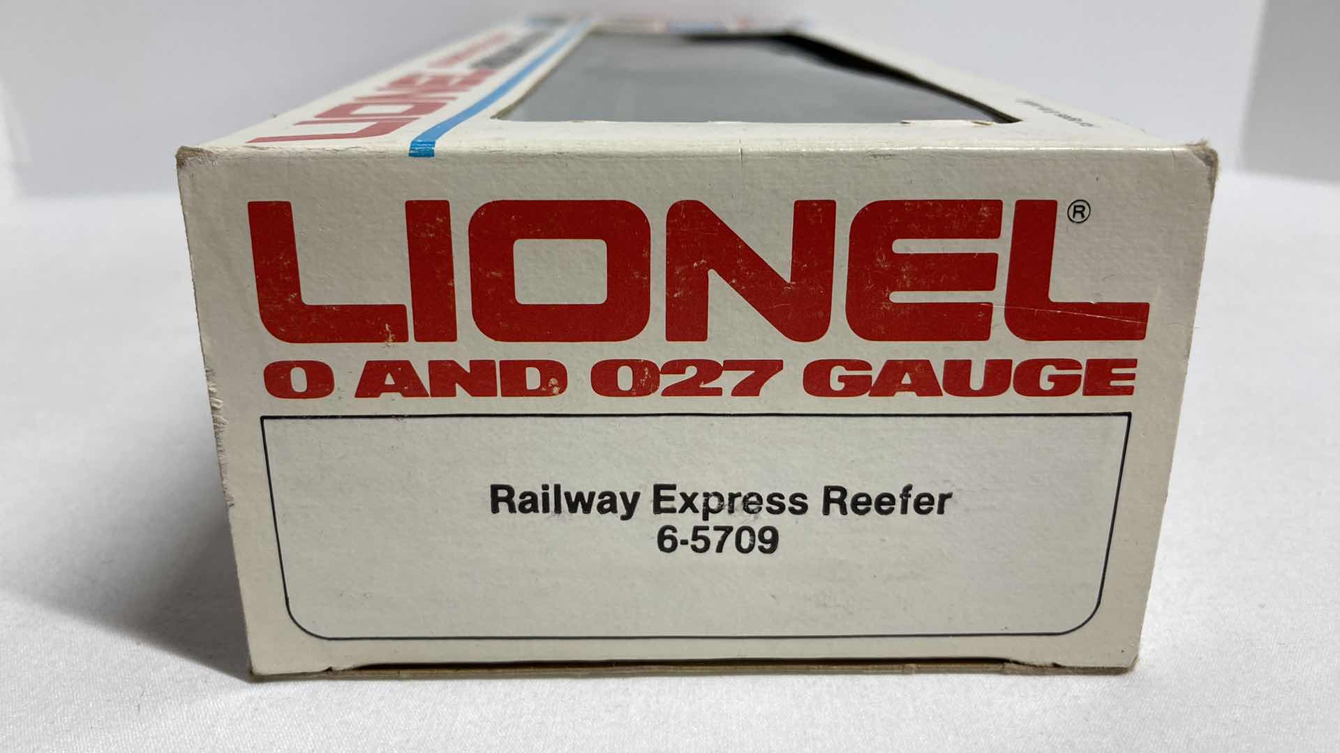 Photo 5 of LIONEL RAILWAY EXPRESS REEFER CAR 6-5709