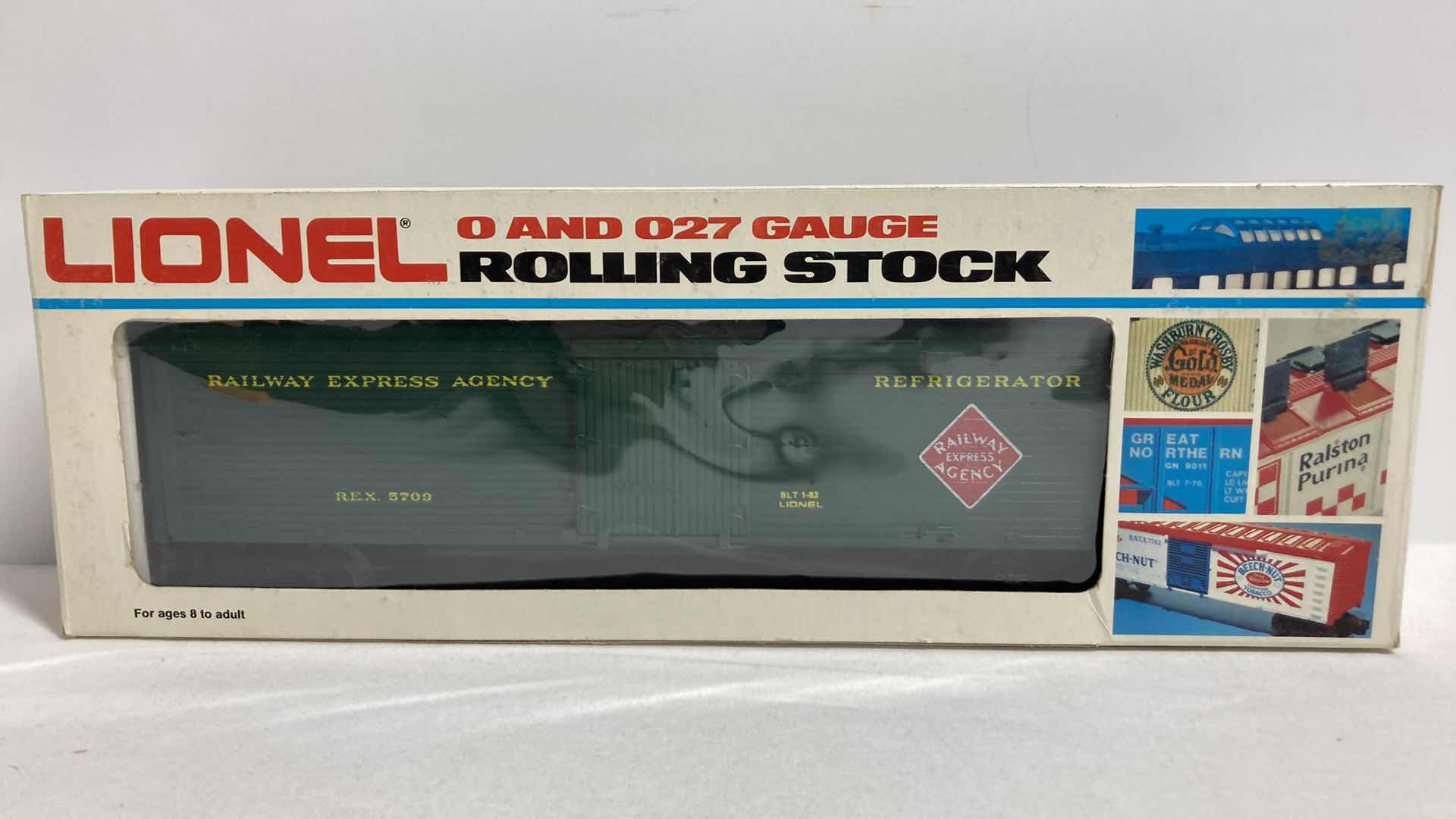 Photo 1 of LIONEL RAILWAY EXPRESS REEFER CAR 6-5709