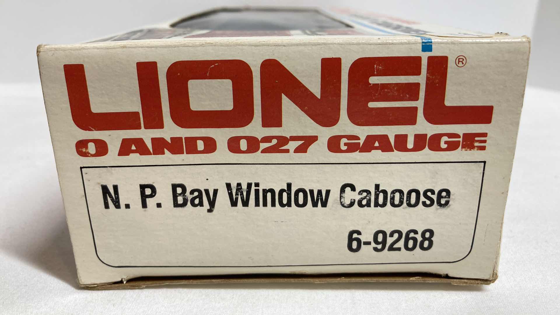 Photo 3 of LIONEL NP BAY WINDOW CABOOSE CAR 6-9268