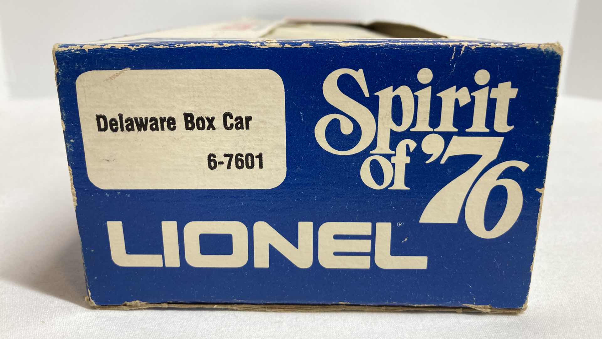 Photo 5 of LIONEL DELAWARE BOX CAR 6-7601