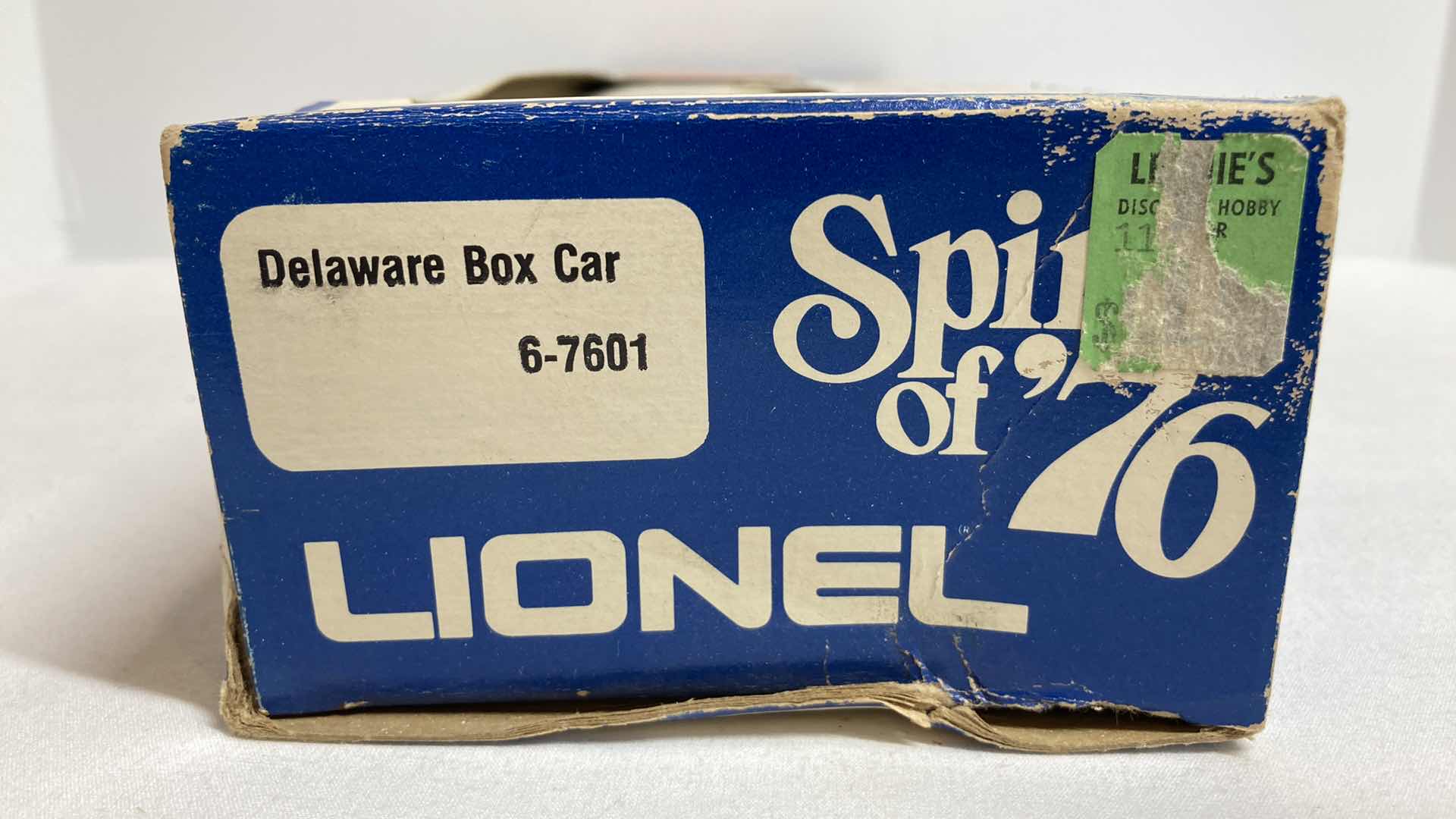 Photo 3 of LIONEL DELAWARE BOX CAR 6-7601