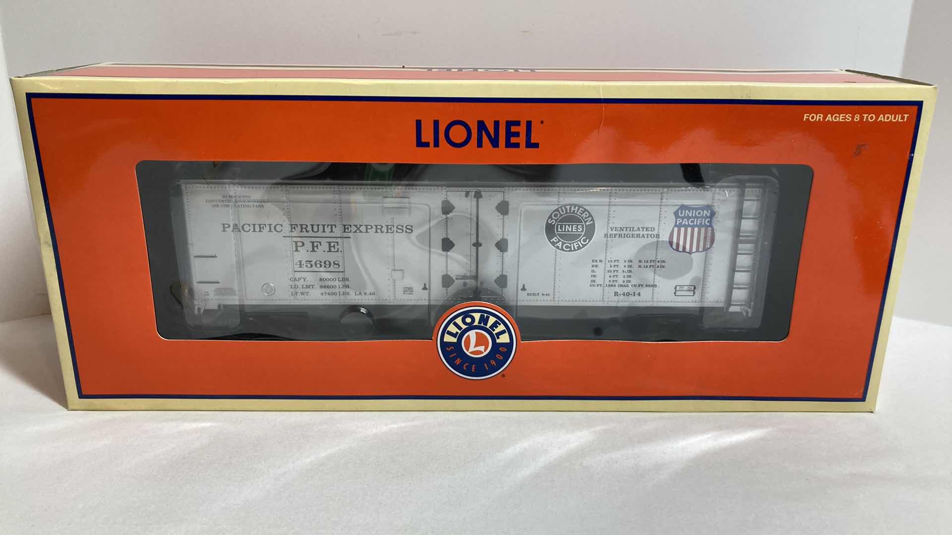 Photo 1 of LIONEL PACIFIC FRUIT EXPRESS STEEL SIDED REFRIGERATOR CAR 6-17380