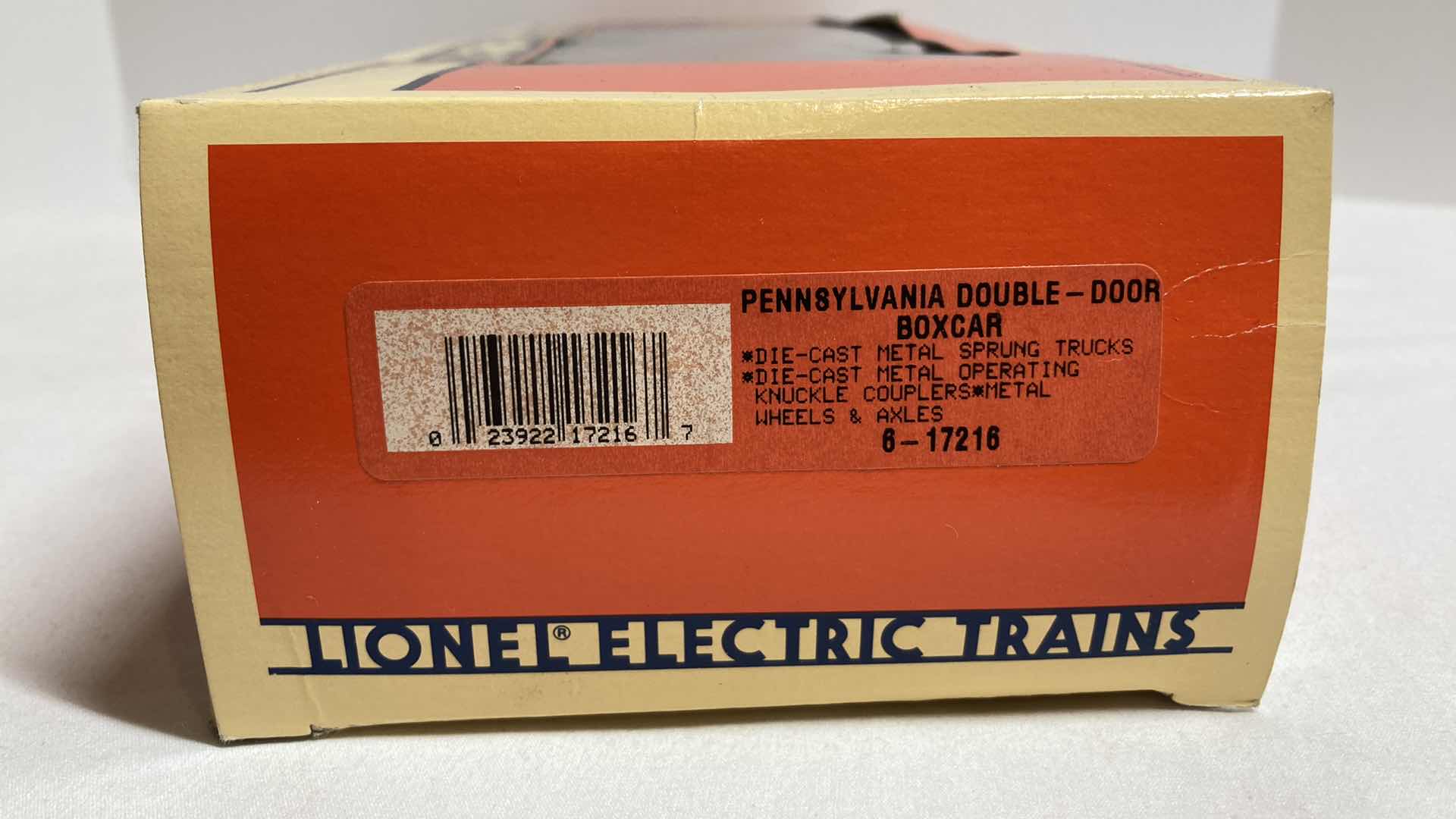 Photo 3 of LIONEL ELECTRIC TRAINS PENNSYLVANIA DOUBLE DOOR BOX CAR 6-17216