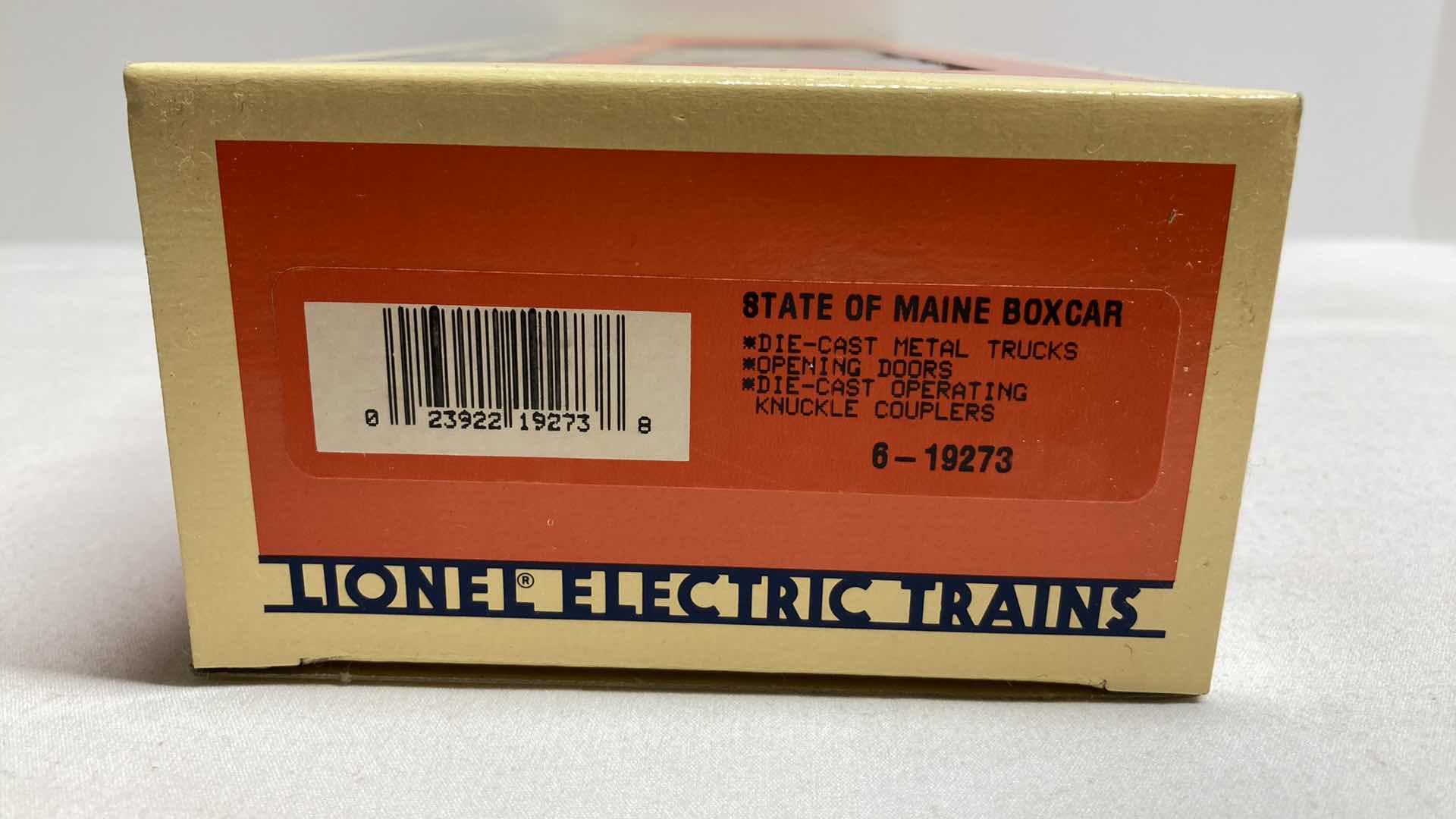 Photo 3 of LIONEL ELECTRIC TRAINS STATE OF MAINE BOX CAR 6-19273