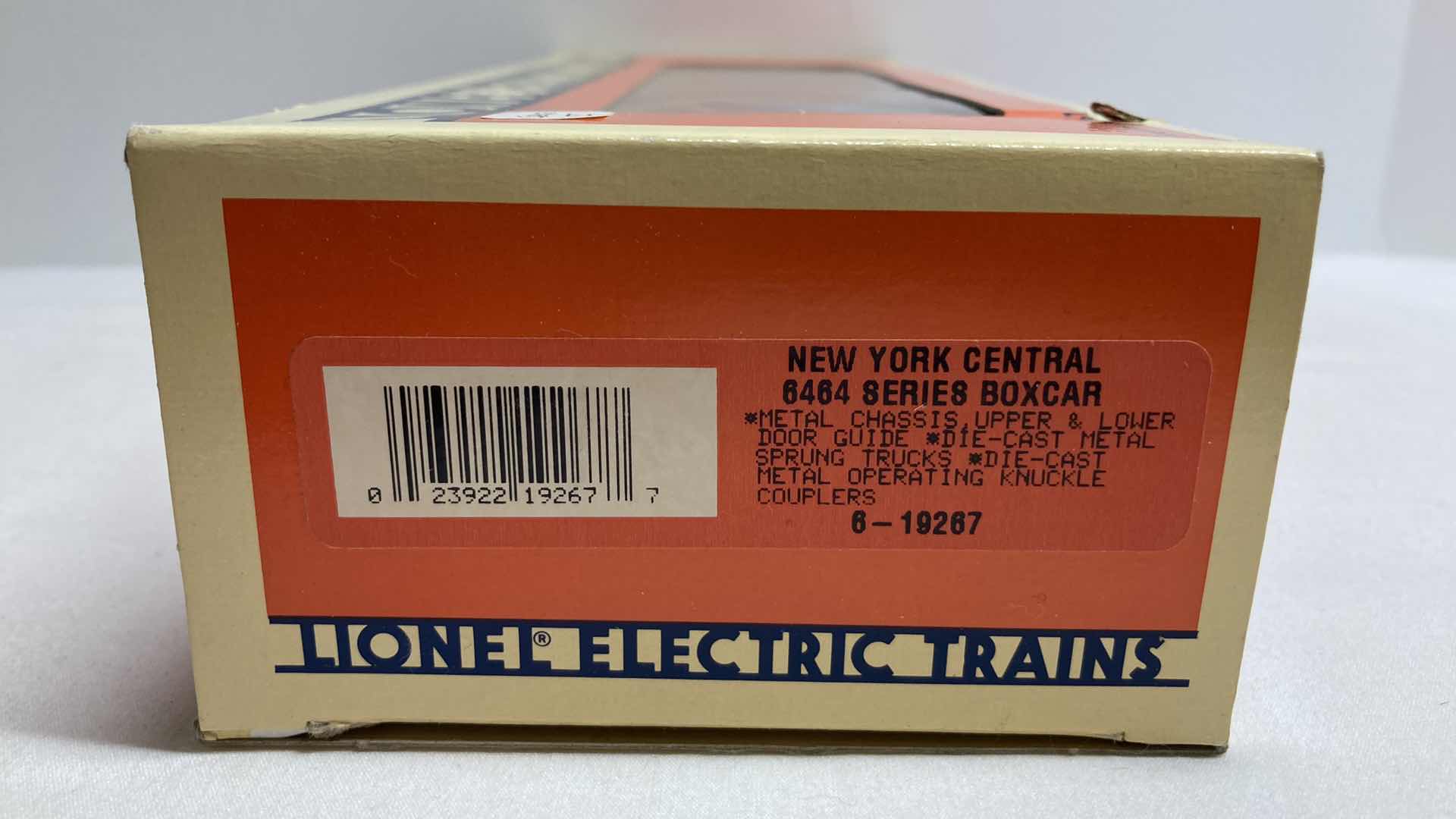 Photo 3 of LIONEL ELECTRIC TRAINS NEW YORK CENTRAL 6464 SERIES BOX CAR 6-19267