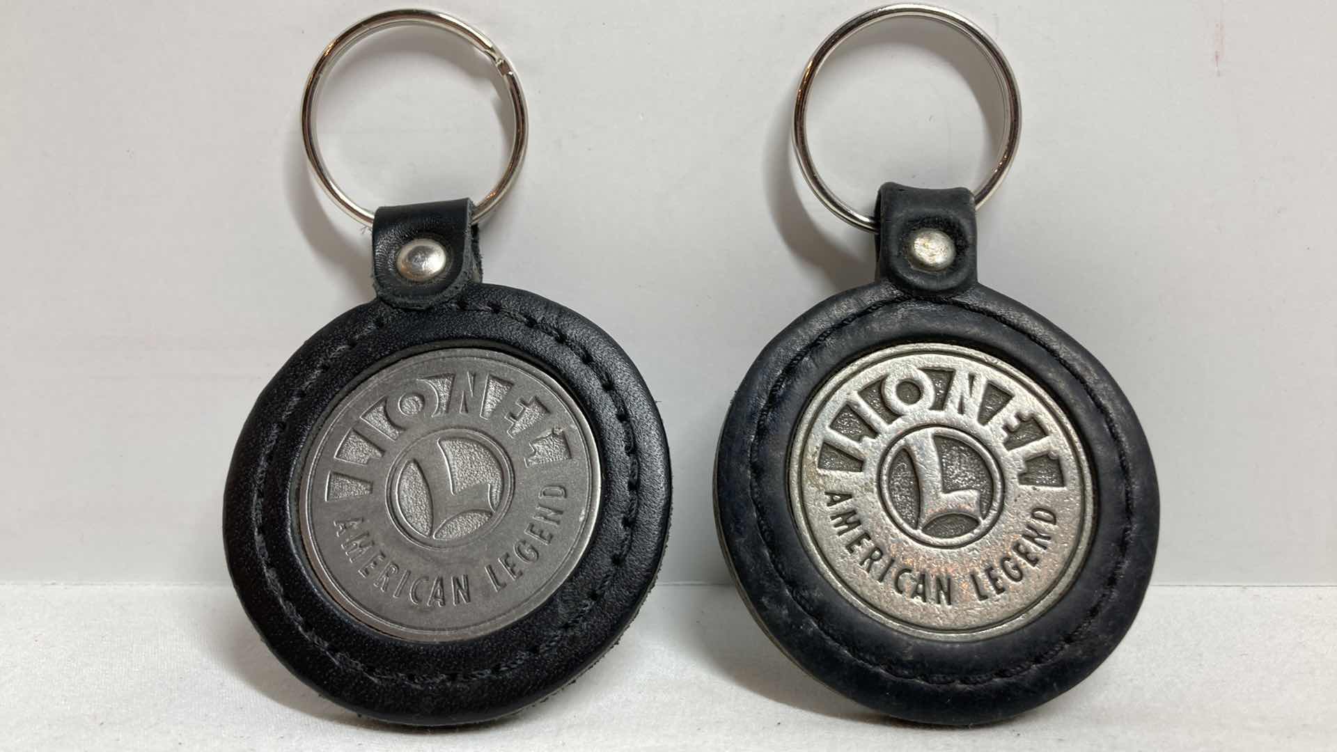 Photo 2 of LIONEL LEATHER KEYCHAIN (2) & LEATHER LUGGAGE TAGS (2)