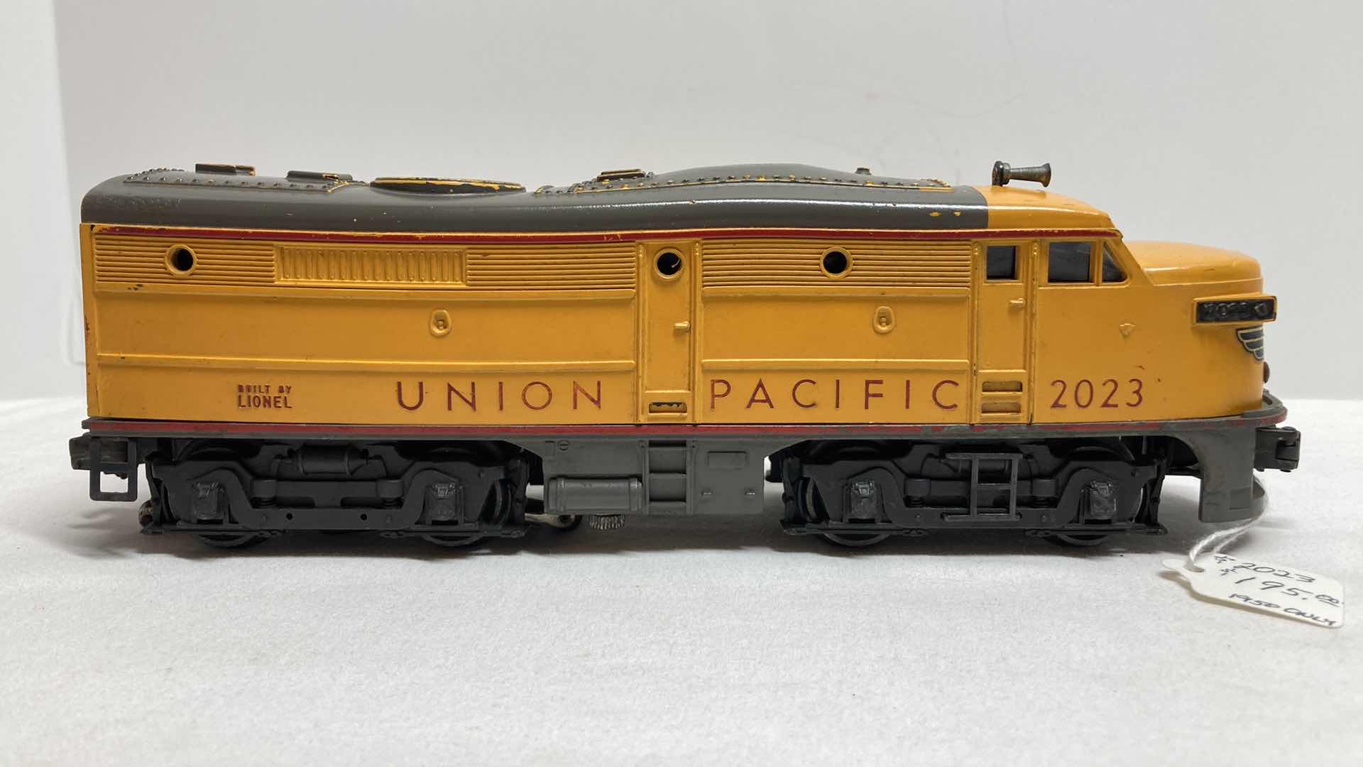 Photo 1 of LIONEL UNION PACIFIC LOCOMOTIVE 2023 YR1950