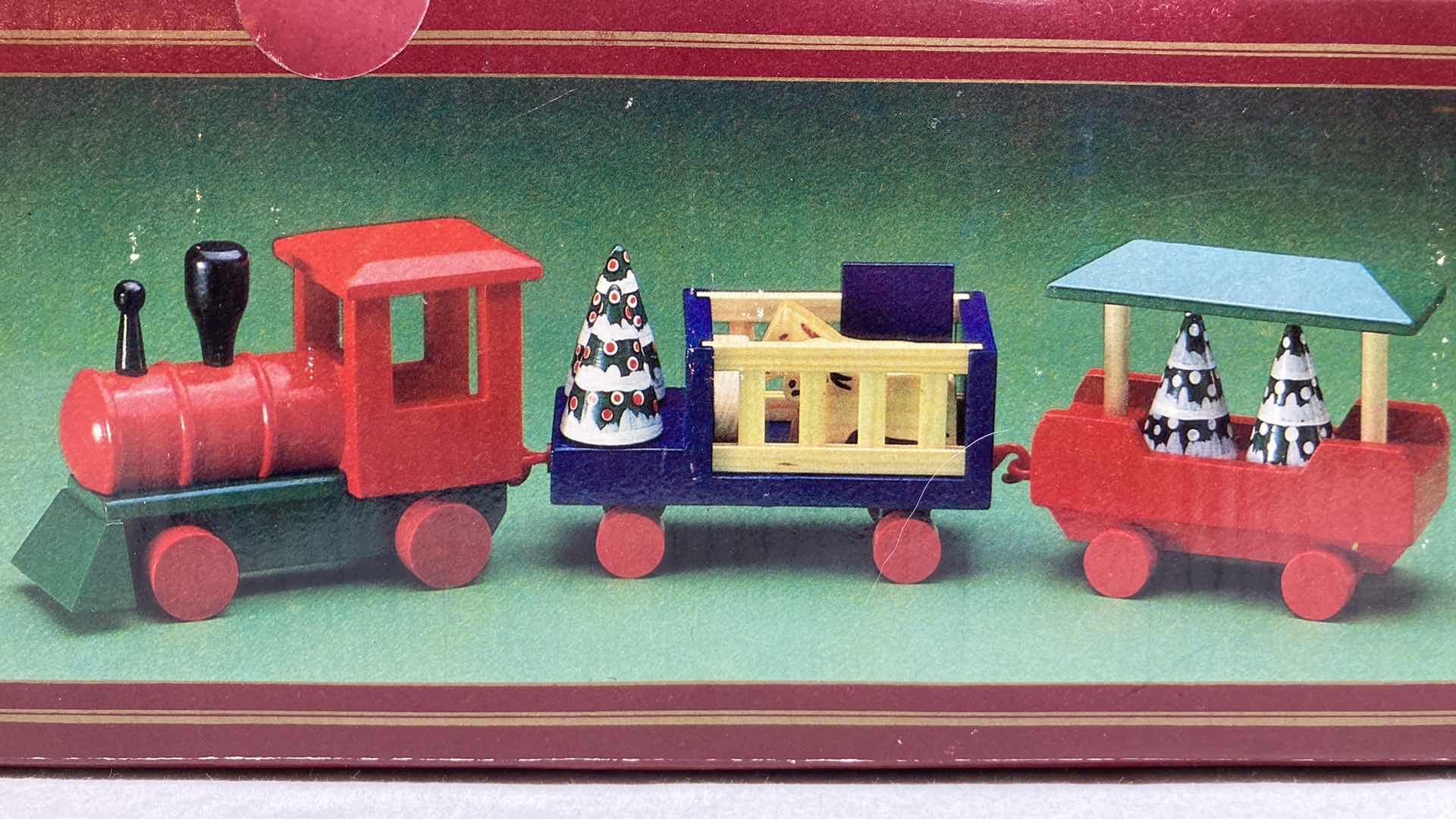 Photo 1 of WINDSOR COLLECTION 11PC WOOD TRAIN SET