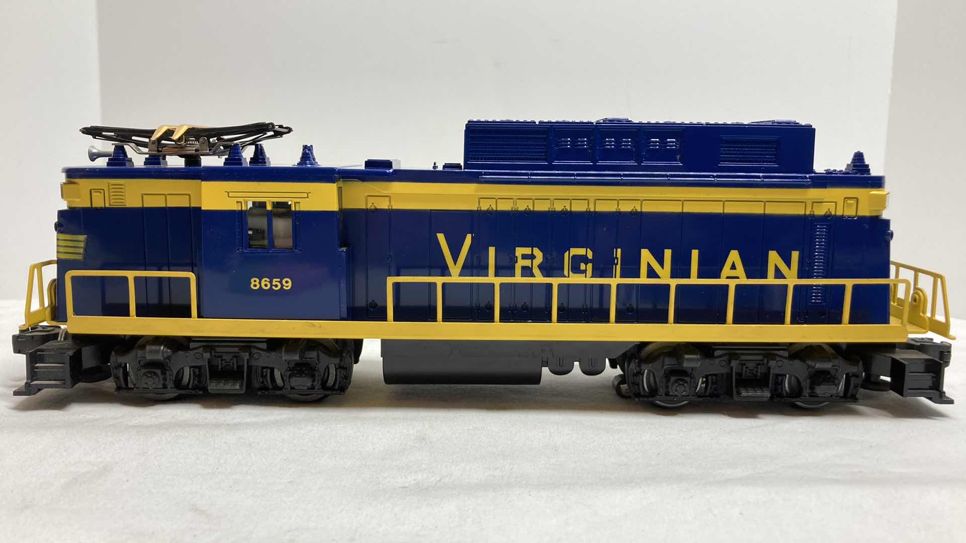 Photo 4 of LIONEL VIRGINIAN RECTIFIER ELECTRIC LOCOMOTIVE 8652 YR1976-77