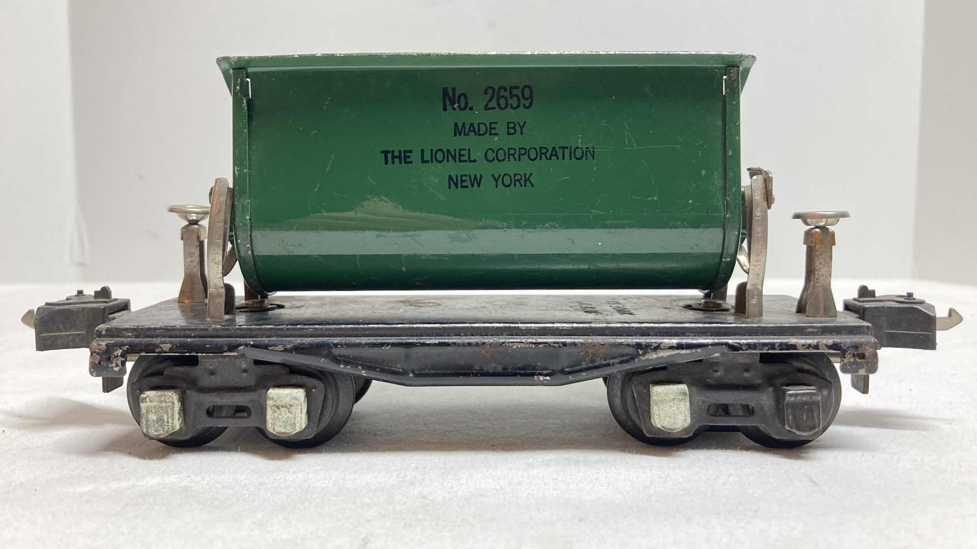 Photo 1 of LIONEL PREWAR DUMP CAR 2659