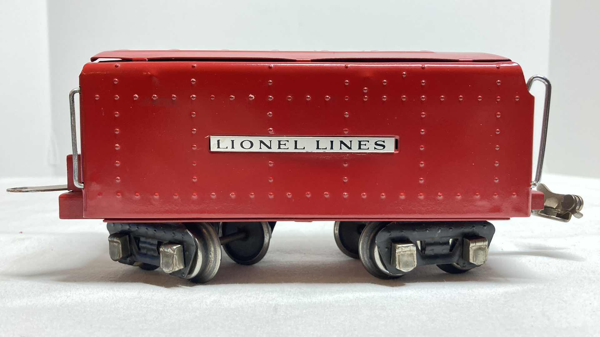 Photo 3 of LIONEL PREWAR TENDER CAR 265T RESTORED