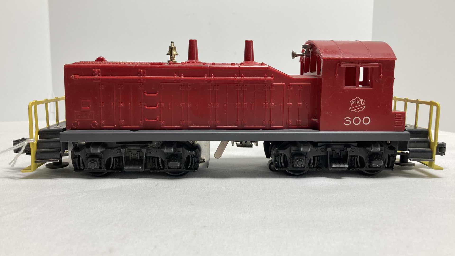 Photo 3 of LIONEL MKT NW-2 DIESEL SWITCHER 600 YR1955 RESTORED