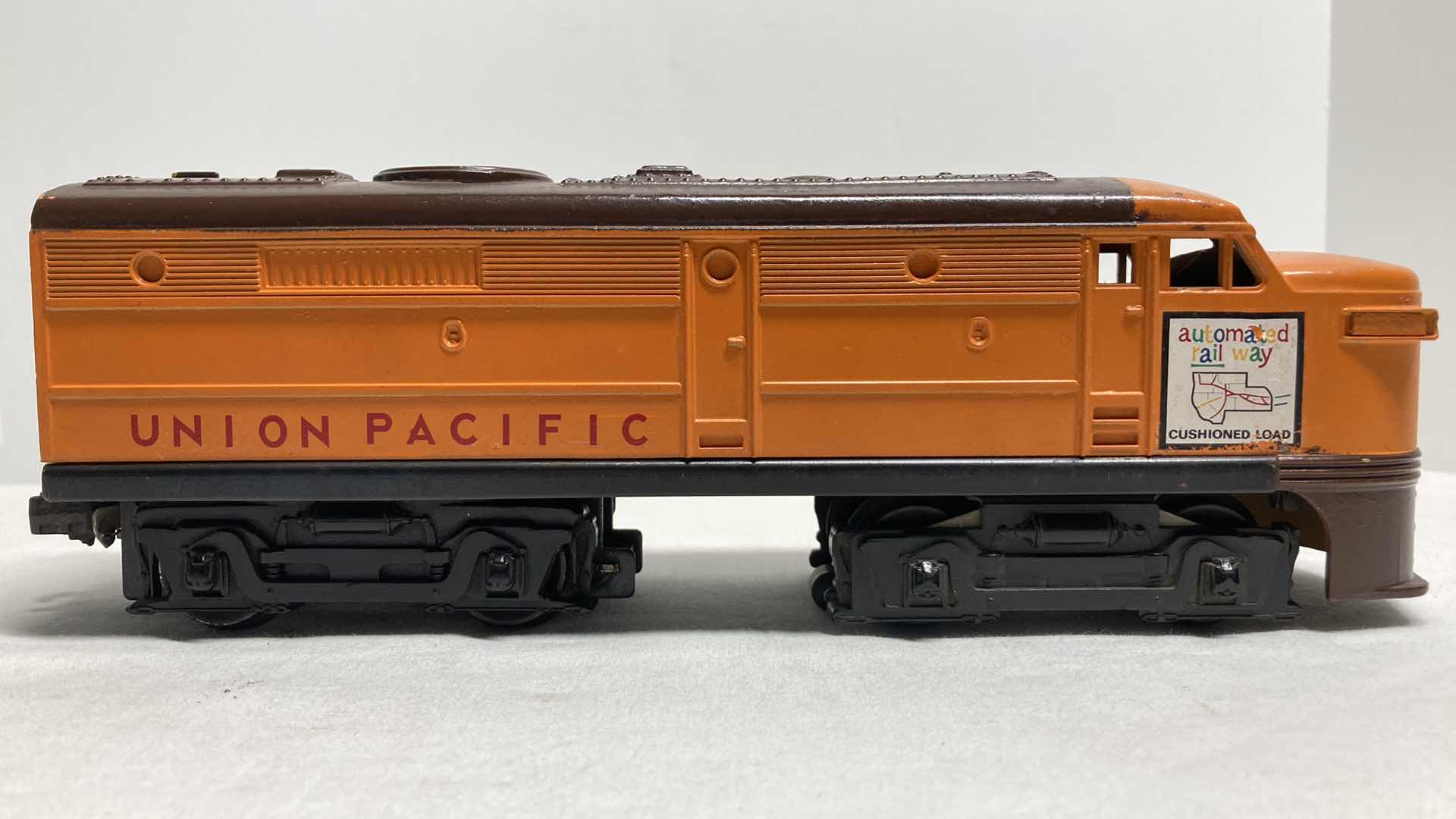 Photo 1 of LIONEL UNION PACIFIC AUTOMATED RAILWAY LOCOMOTIVE 222 YR1962 REPAINTED