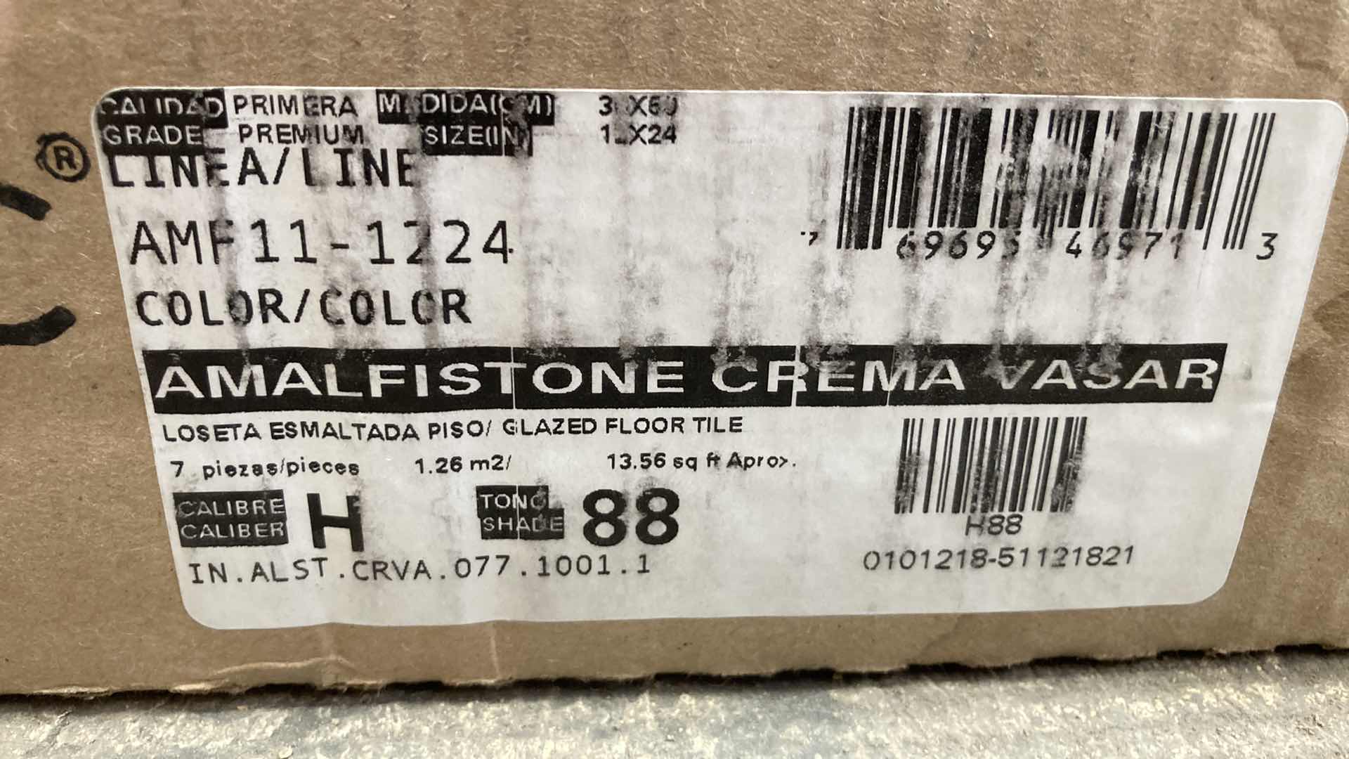 Photo 4 of INTERCERAMIC AMALFISTSTONE CREMA VASAR FLOOR TILE APPROX 81sqft 42PCS 23.5” X 11.75” H1/4”