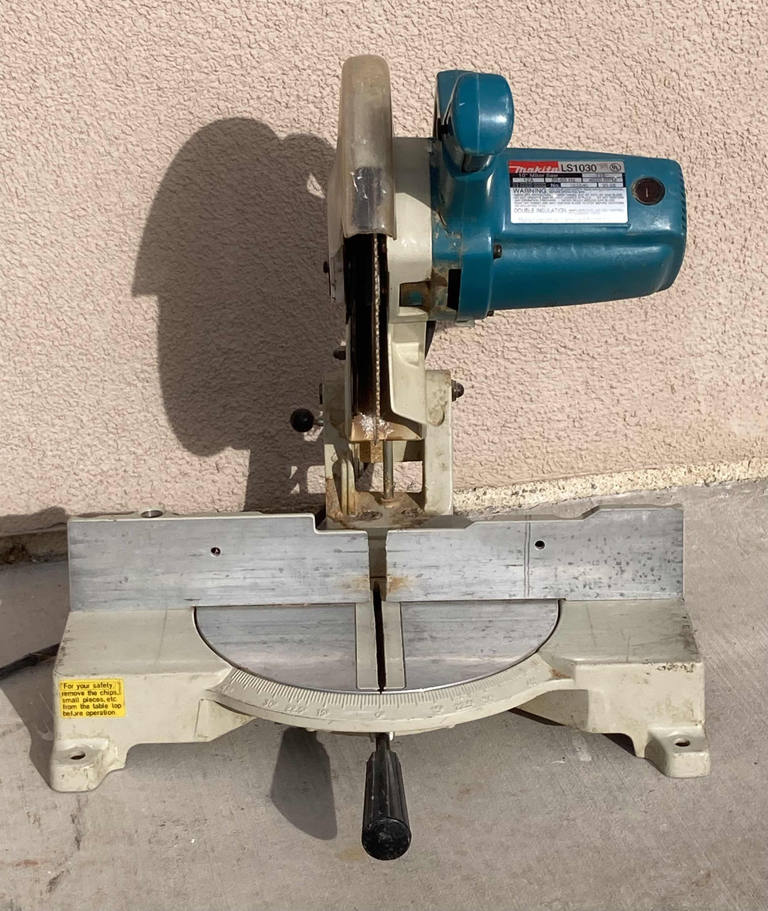 Photo 2 of MAKITA 10” POWER MITER SAW TABLE MOUNT MODEL LS1030