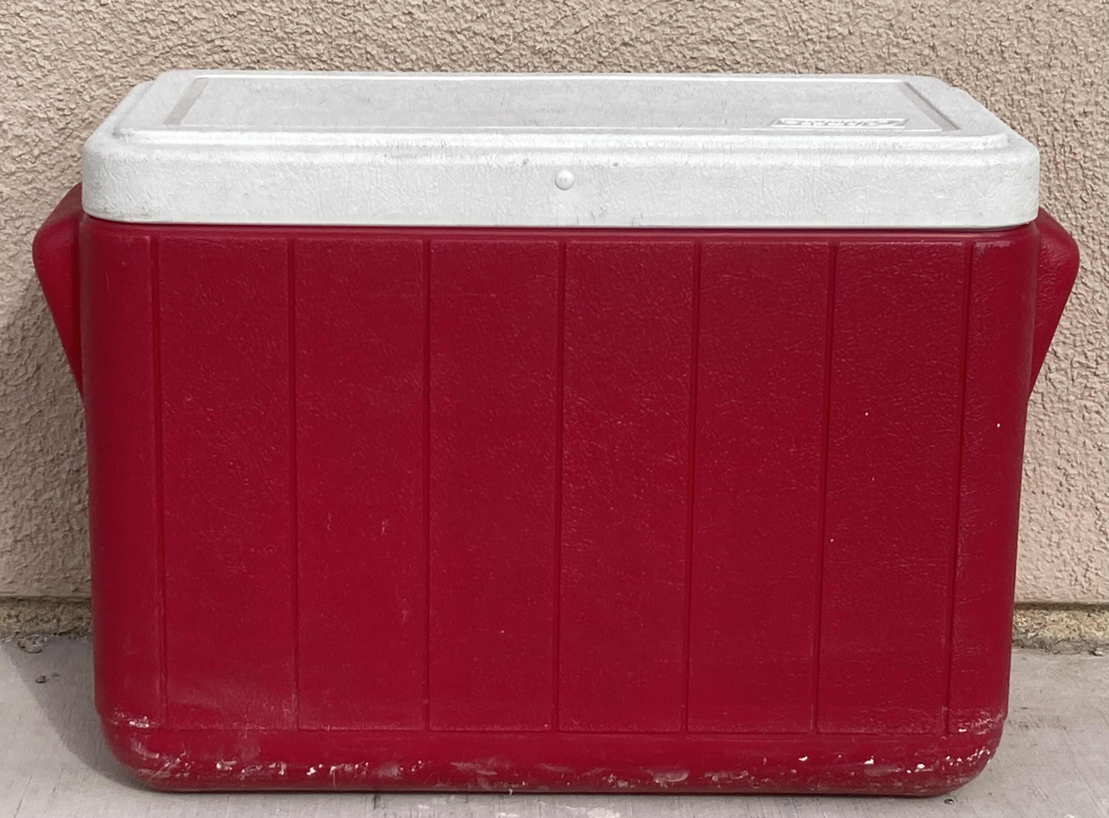 Photo 4 of COLEMAN POLYLITE 28 COOLER ICE CHEST MODEL 5277 21” X 10.5” H13.5”