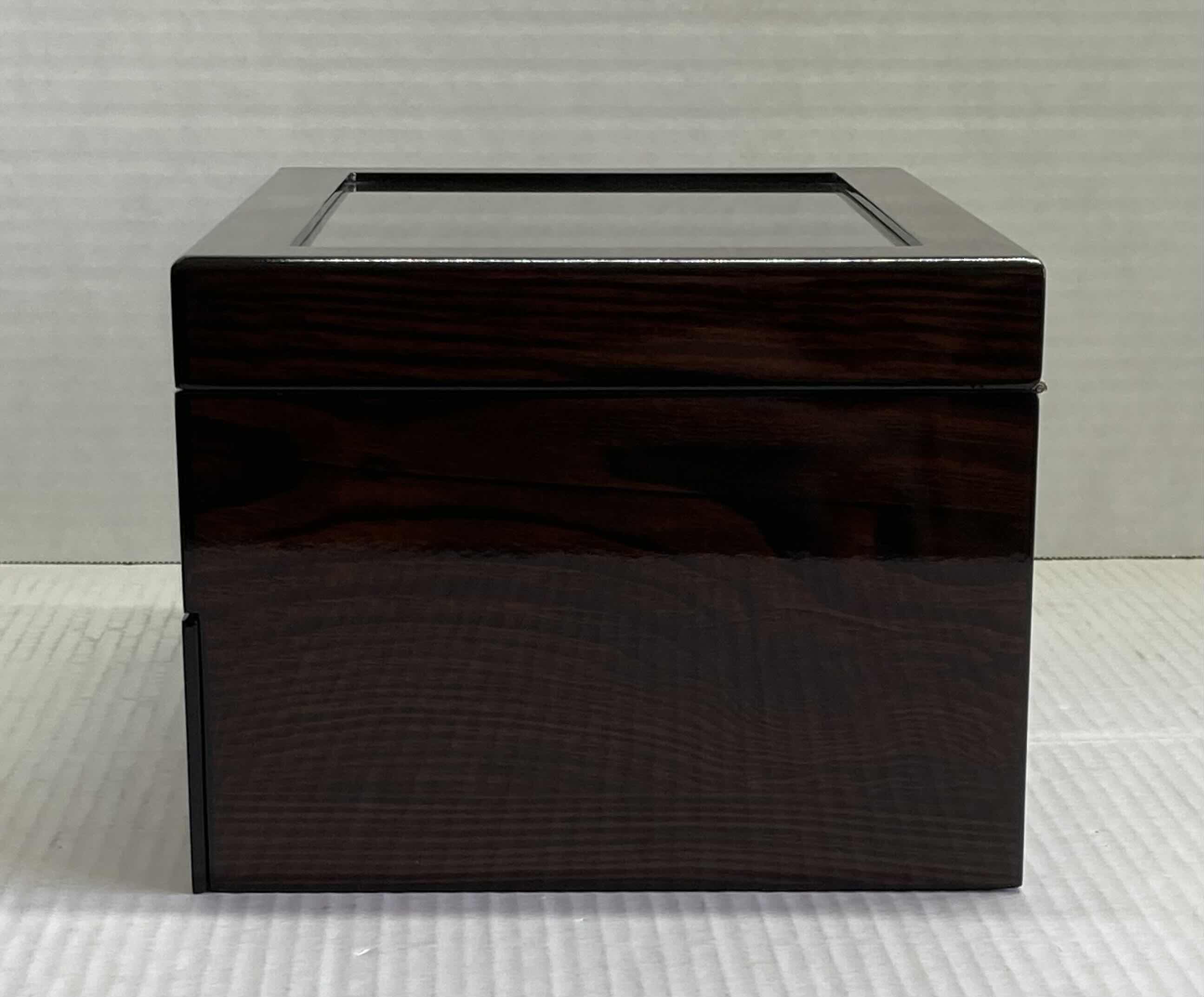 Photo 3 of NEW BROWN BEWISHOME WATCH BOX W GLASS TOP LEATHER INTERIOR 11.73” X 7.83” H5.59”