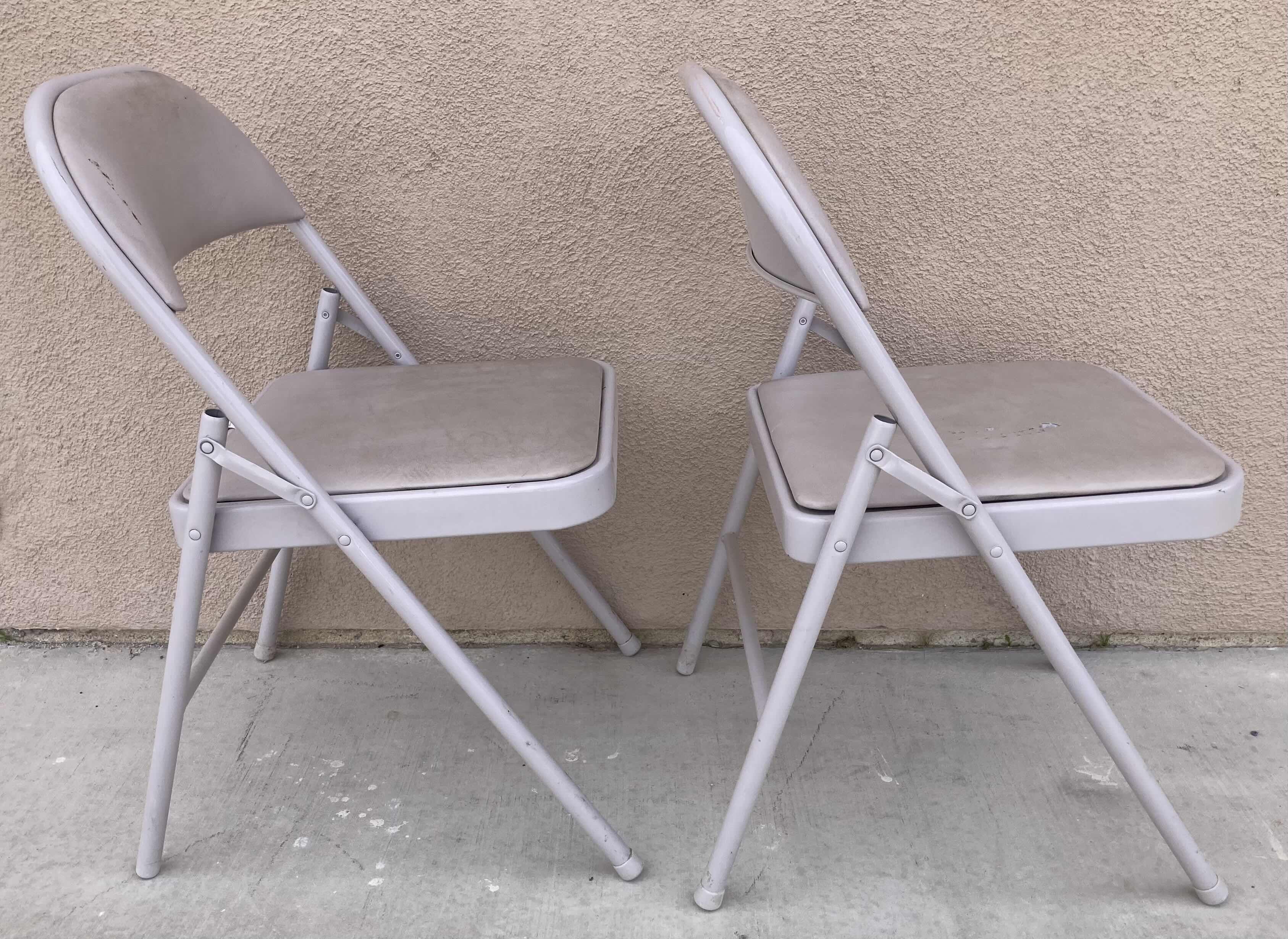 Photo 3 of MECO PADDED FOLDING METAL CHAIRS (2) 18.5” X 19.5” H29”