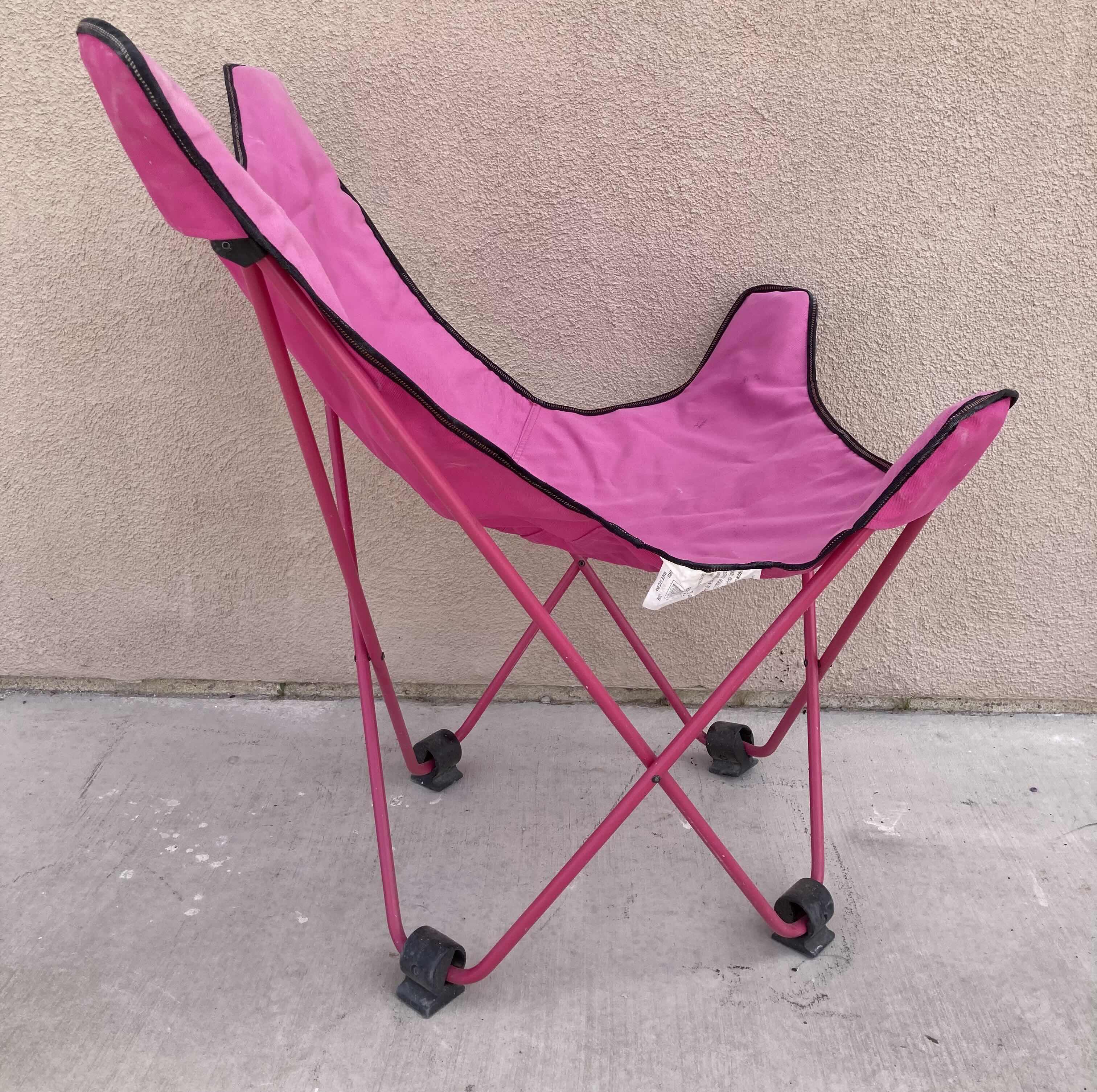 Photo 3 of MAC PINK FOLDING CAMPING DORM ROOM CHAIR W CASE 31” X 29” H34”