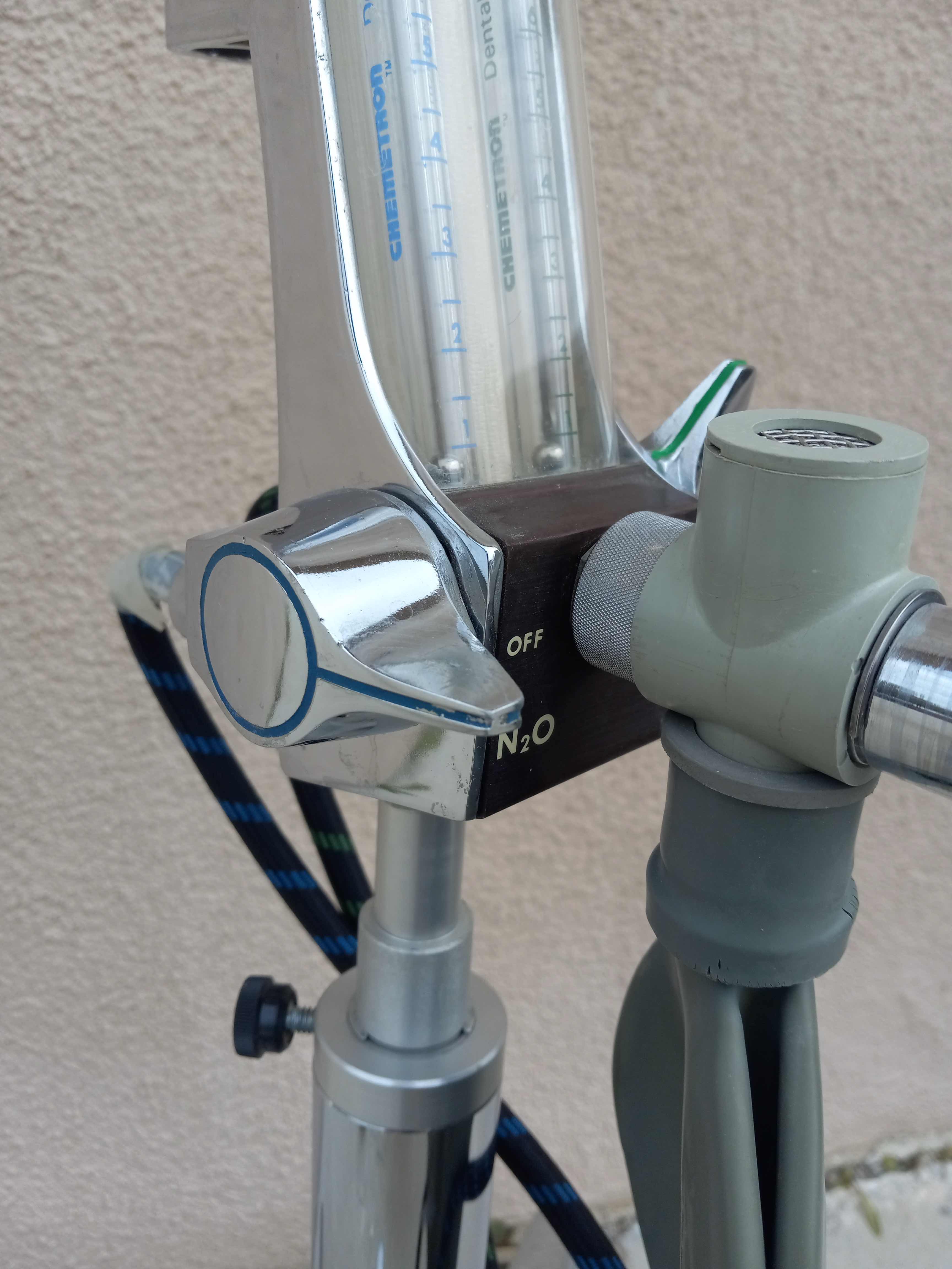 Photo 5 of COASTAL DENTAL ROLLING NITROUS OXIDE TANK SYSTEM