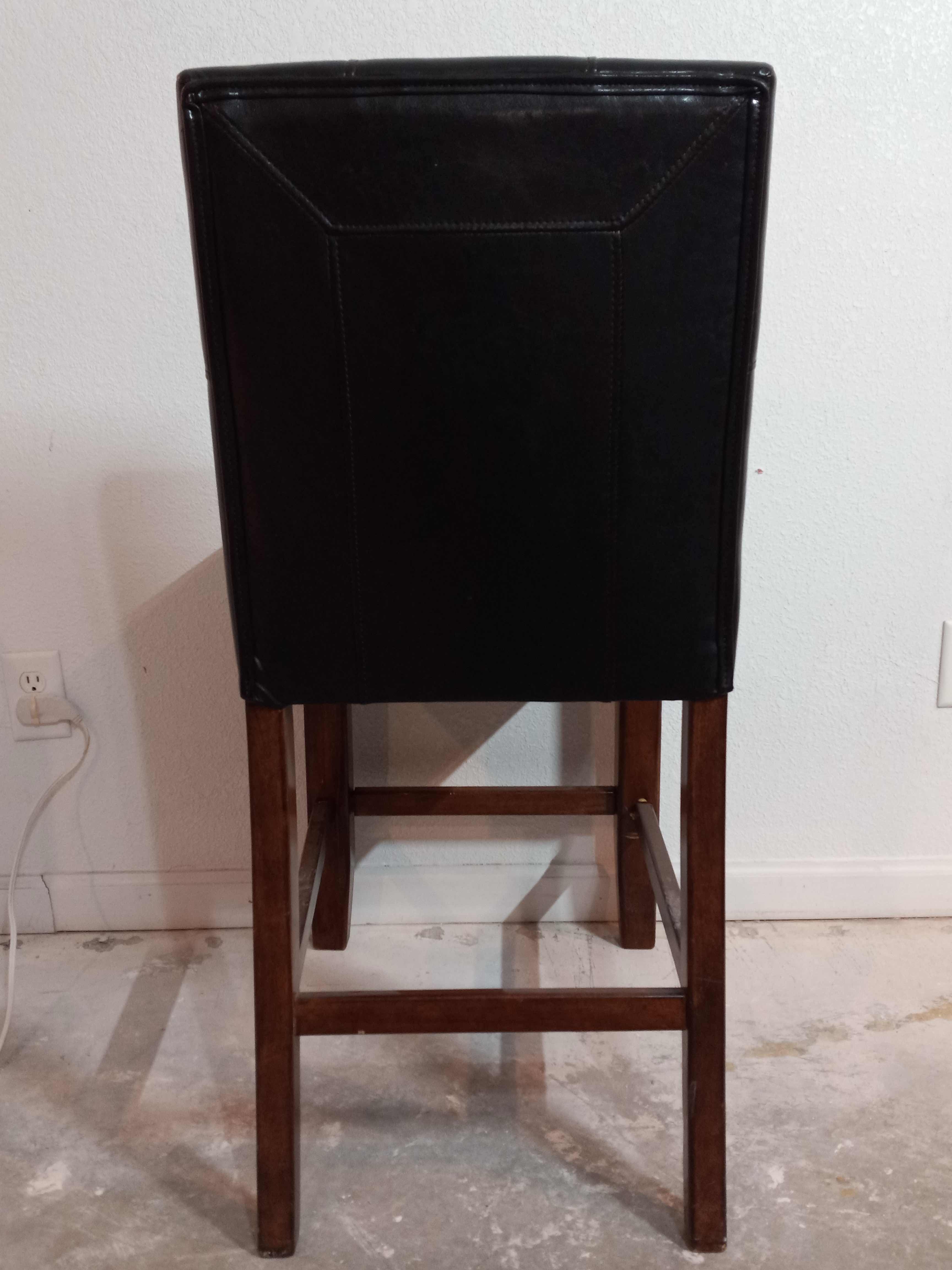 Photo 3 of ASHLEY FURNITURE AVERY BAR STOOL D349-124 18” X 22” H40”