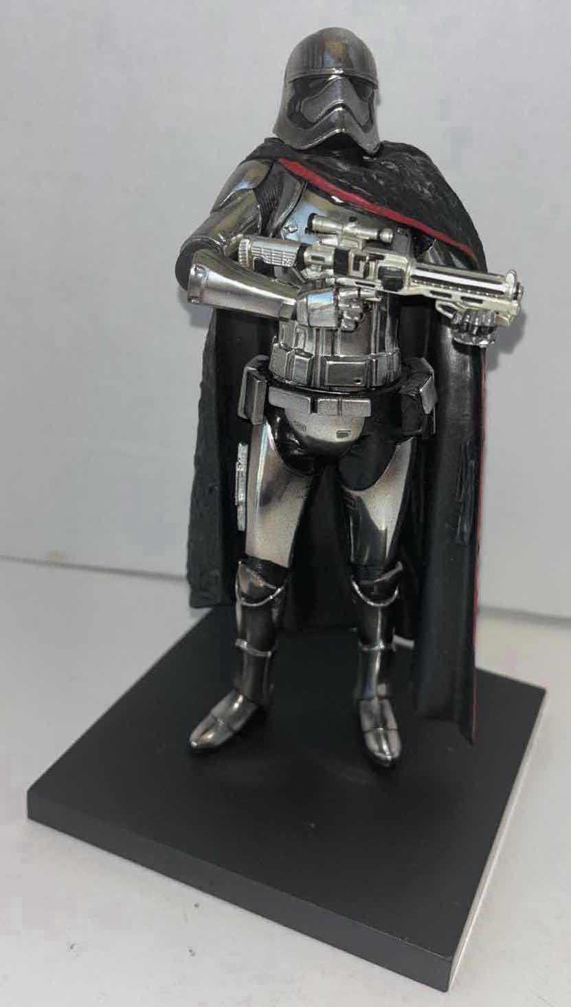 Photo 1 of (DISPLAY MODEL) KOTOBUKIYA STAR WARS EPISODE VII THE FORCE AWAKENS “CAPTAIN PHASMA” ARTFX+ KIT