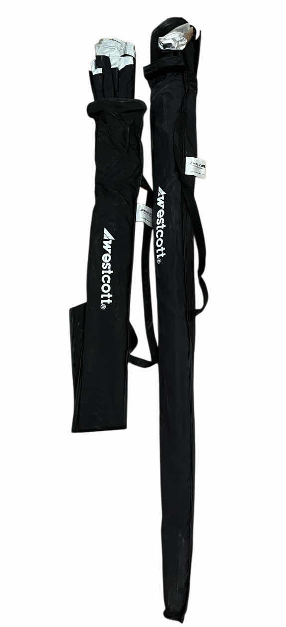 Photo 1 of WESTCOTT PHOTOGRAPHY 7’ SILVER/BLACK STANDARD BOUNCE DIFFUSION UMBRELLA (2)