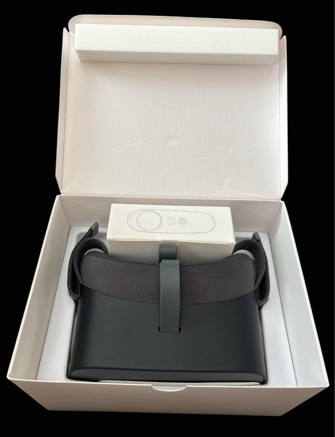 Photo 1 of NEW PICO G2 4K VIRTUAL REALITY (VR) ALL-IN-ONE HEADSET (MODEL A7510)