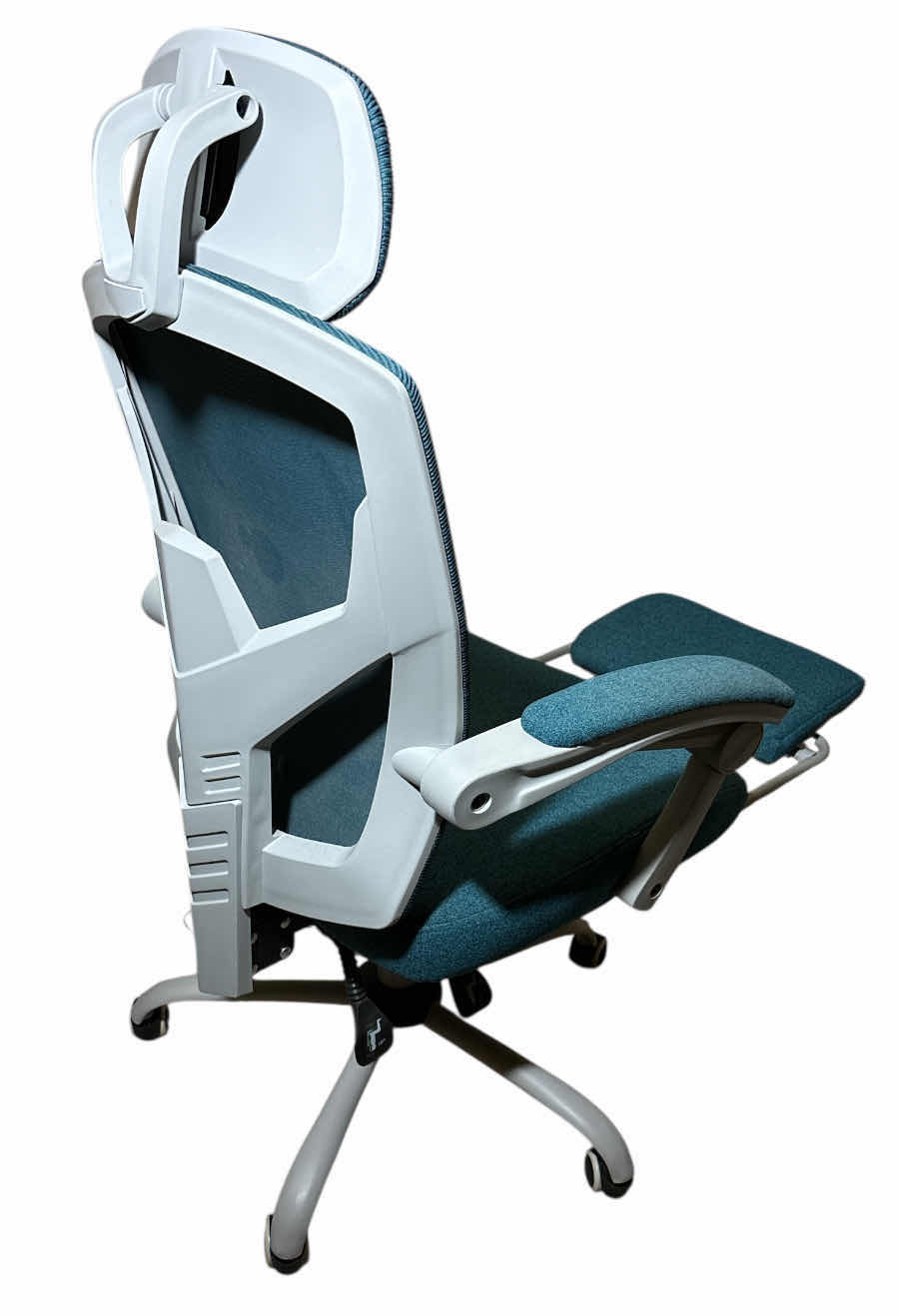 Photo 1 of ERGONOMIC OFFICE CHAIR, HIGH-BACK MESH ROLLING SWIVEL ARMCHAIR W RETRACTABLE FOOTREST (BLUE GREEN)