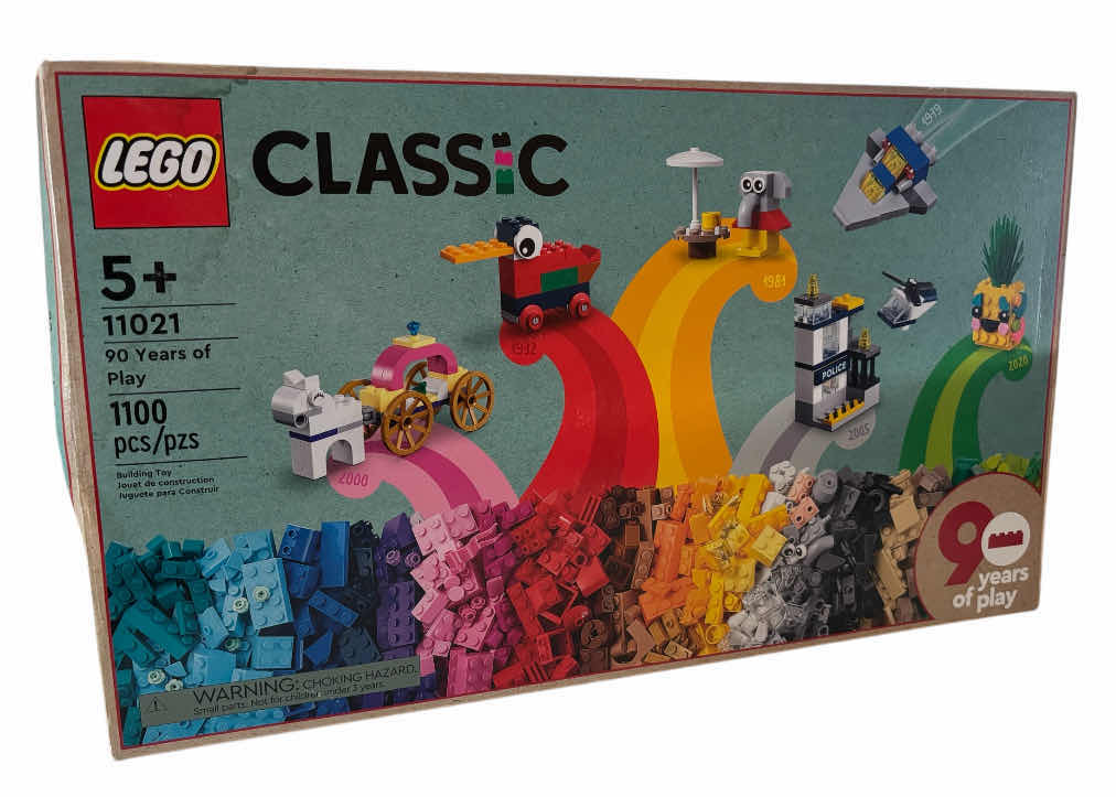 Photo 1 of NEW LEGO CLASSIC ‘90 YEARS OF PLAY’, 1100 PCS (11021)