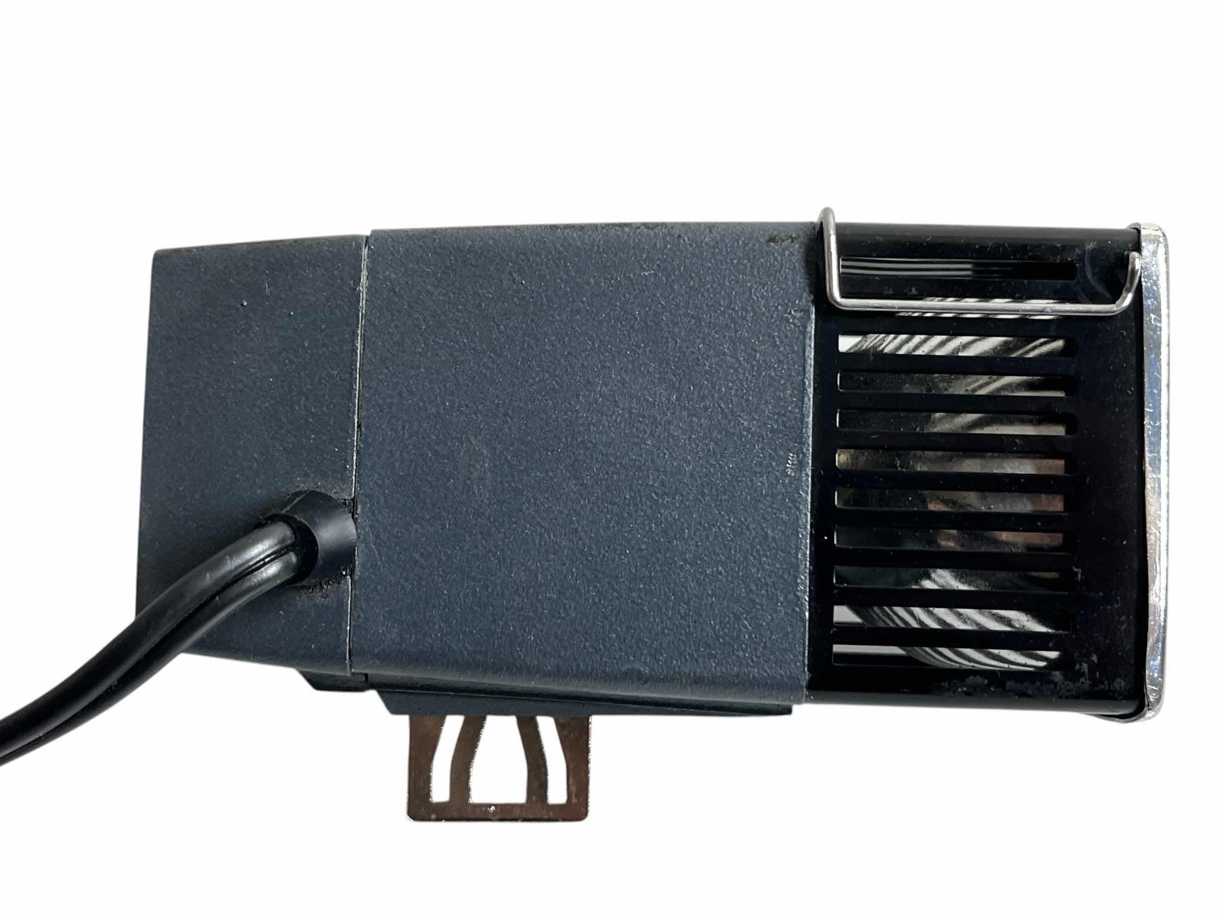 Photo 1 of KODAK INSTAMATIC MOVIE LIGHT MODEL 1