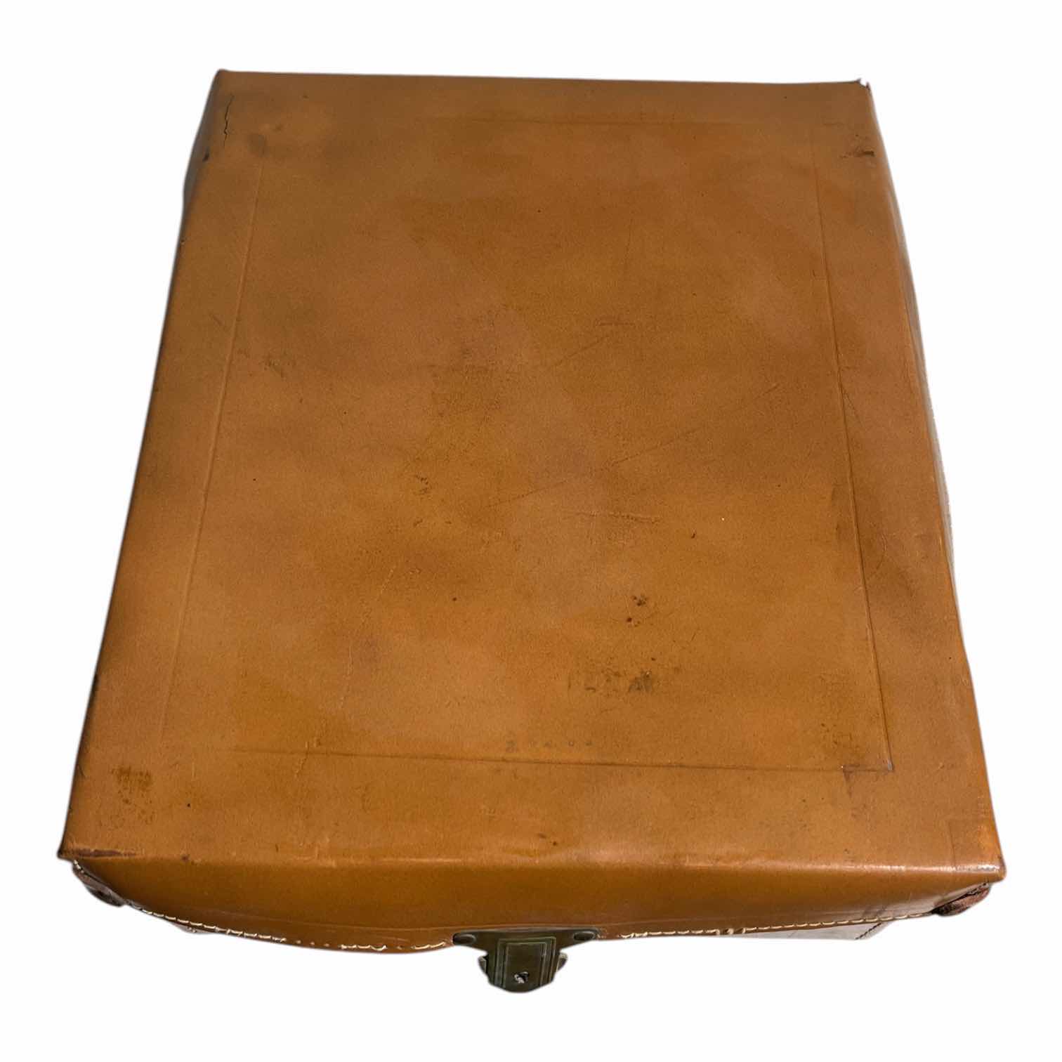 Photo 1 of RUKO BUILT RITE KASE LEATHER CASE W CAMERA CASE, VARIOUS MANUALS & ACCESSORIES