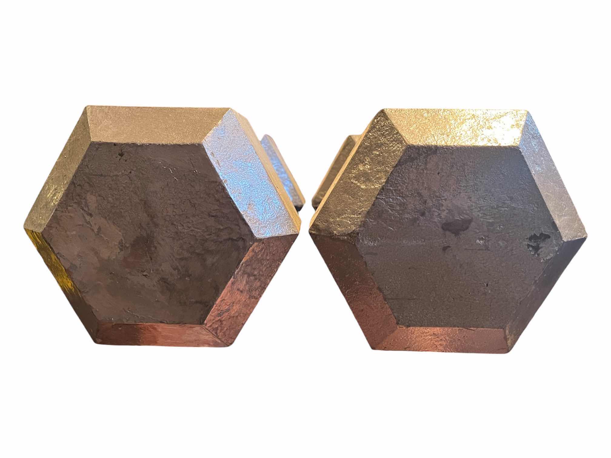 Photo 1 of 30LB SOLID IRON HEX DUMBBELL PAIR/SET (READ NOTES)