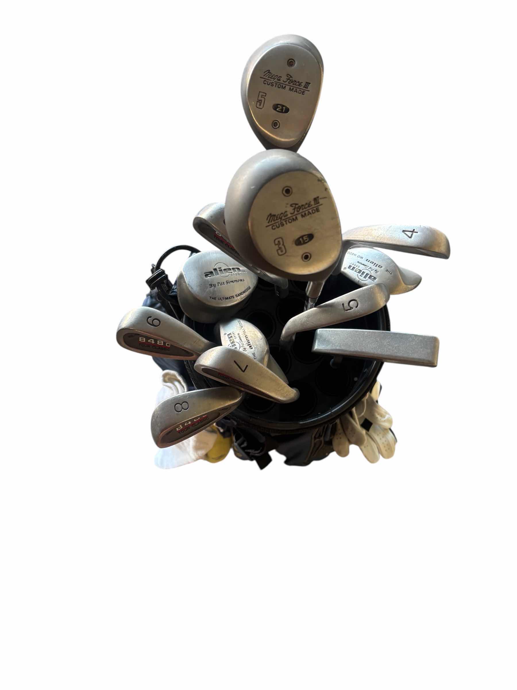 Photo 1 of (12)PCS MENS STEEL IRON SET W GLOVES, TOWELS & TEES INCL.