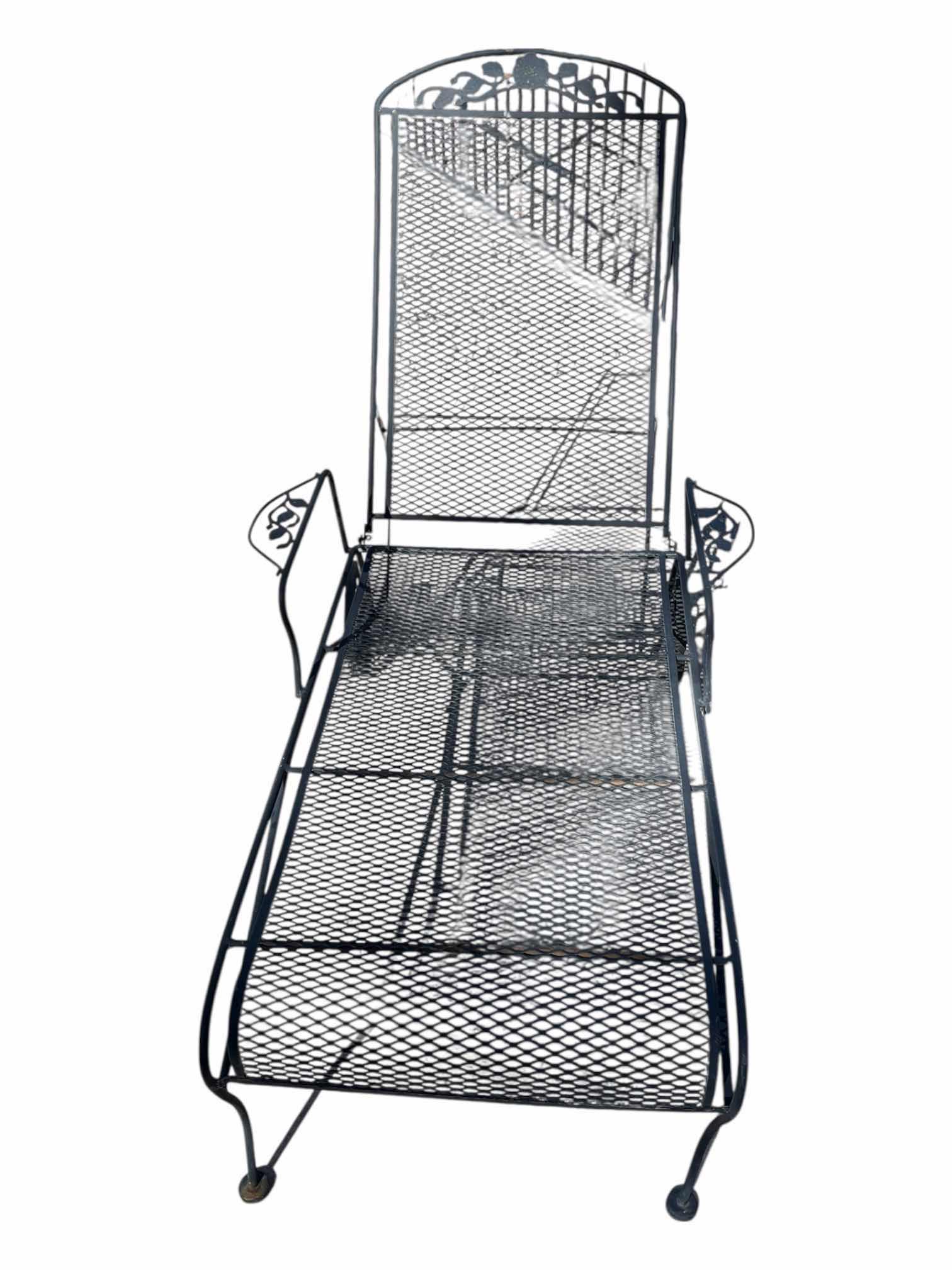 Photo 1 of WOODARD FLORAL ACCENTED WROUGHT IRON MESH PATIO LOUNGE CHAIR 30.5” X 79” H42.5” (READ NOTES)