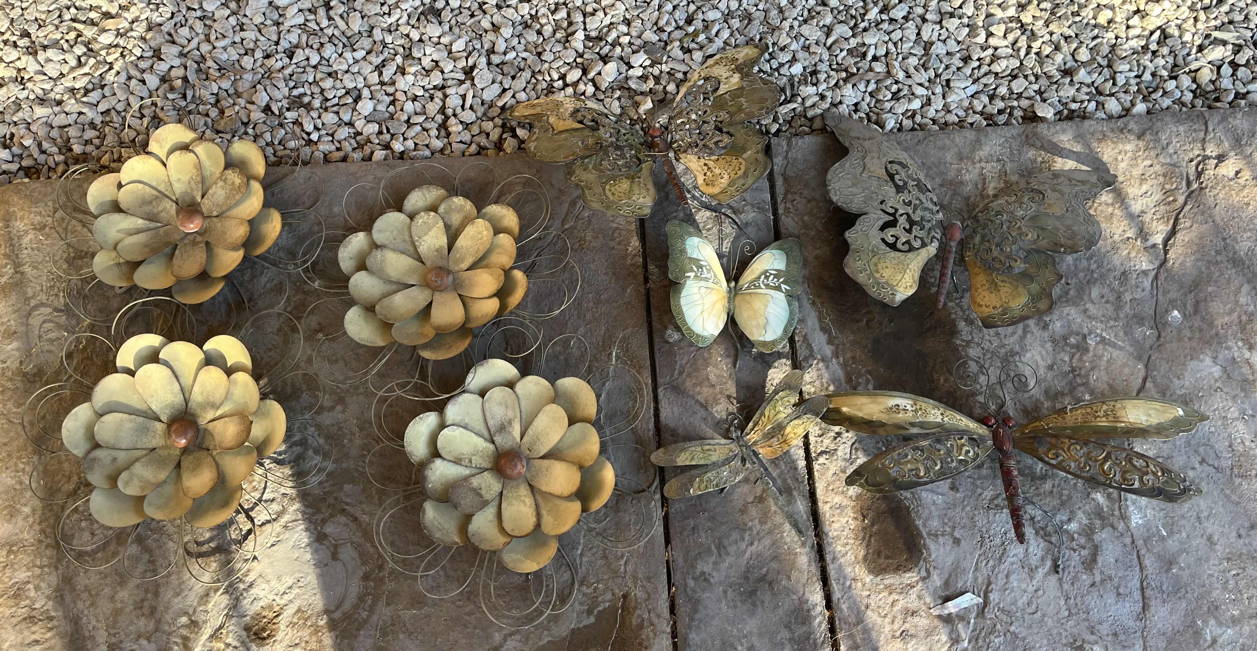 Photo 1 of DRAGONFLY, BUTTERFLY & FLOWER HANGING METAL YARD DECOR (9) READ NOTES