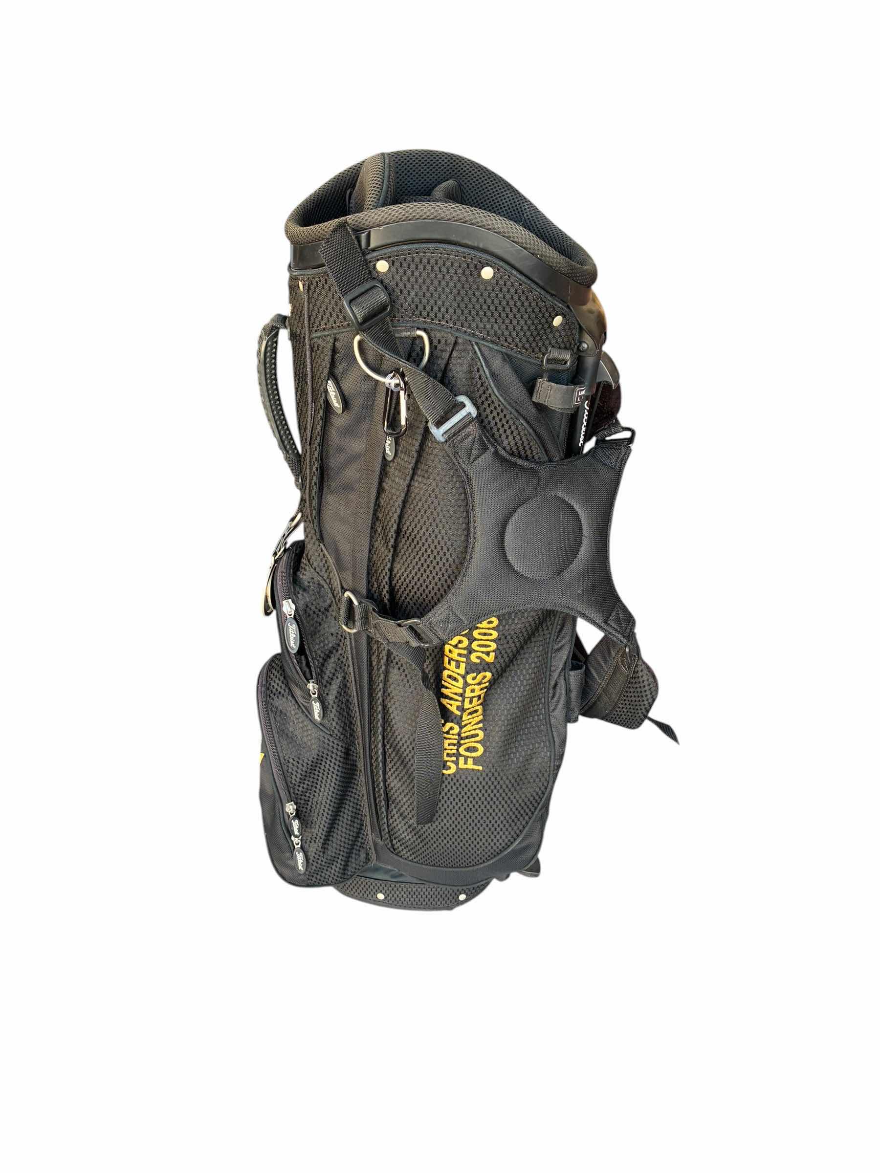 Photo 1 of TITLEIST THE FARMS GOLF BAG